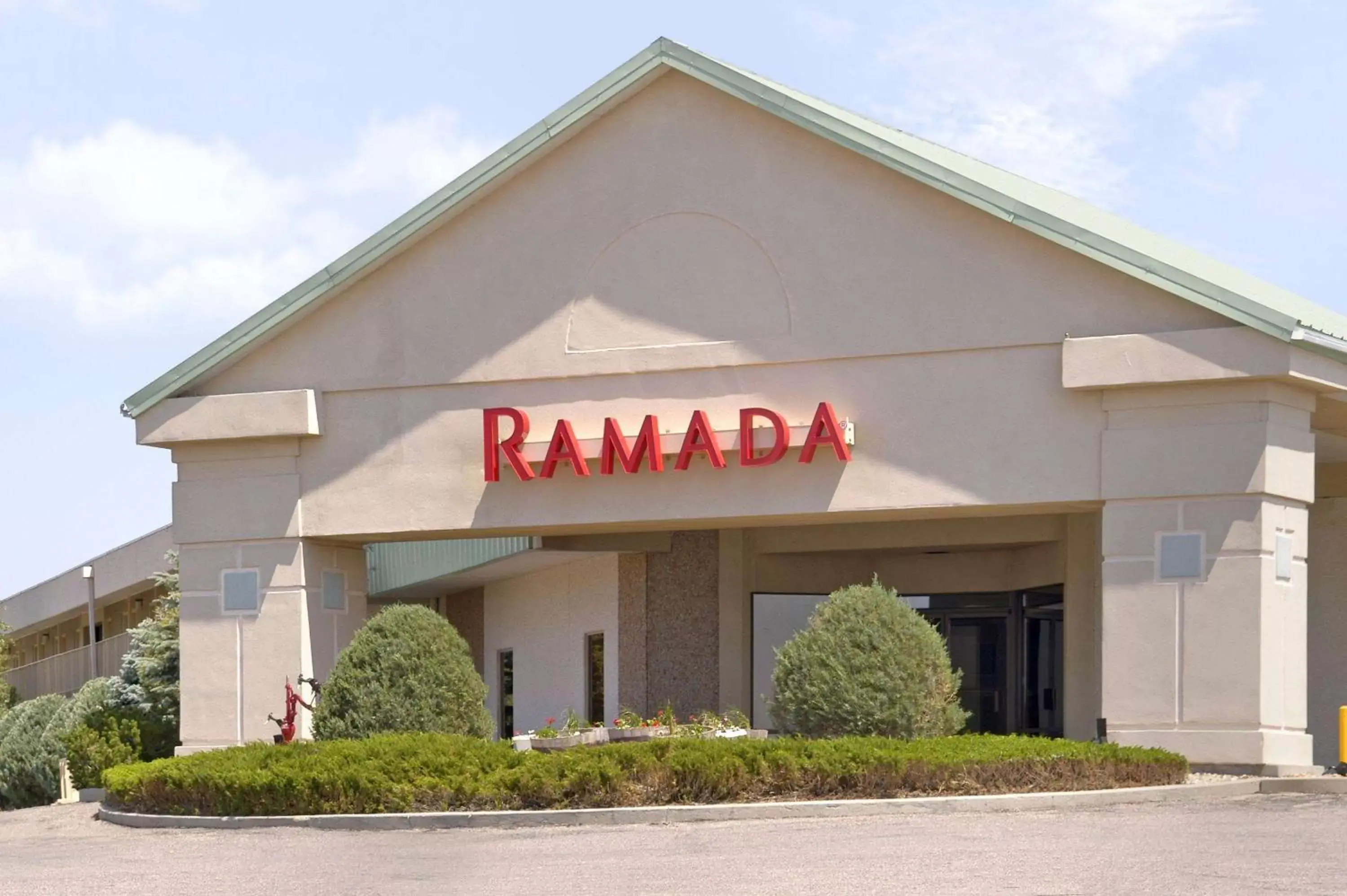 Property Building in Ramada by Wyndham Sterling Property Building in Ramada by Wyndham Sterling