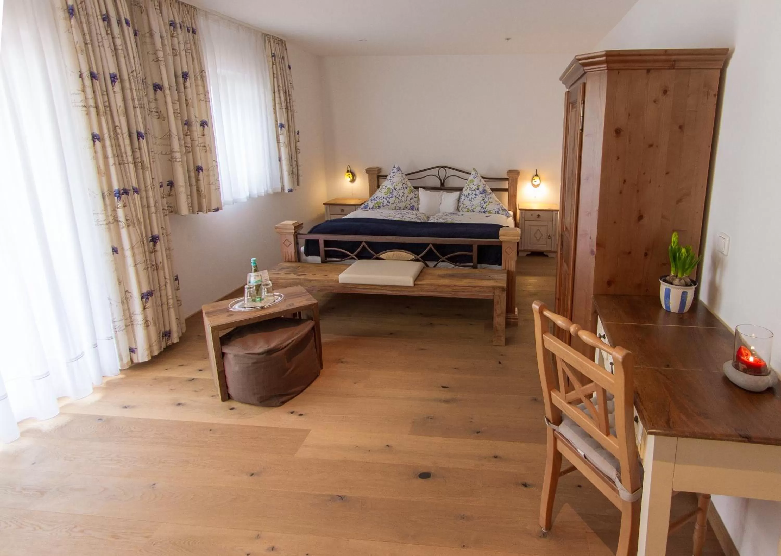 Photo of the whole room, Bed in Hotel Alpenblick