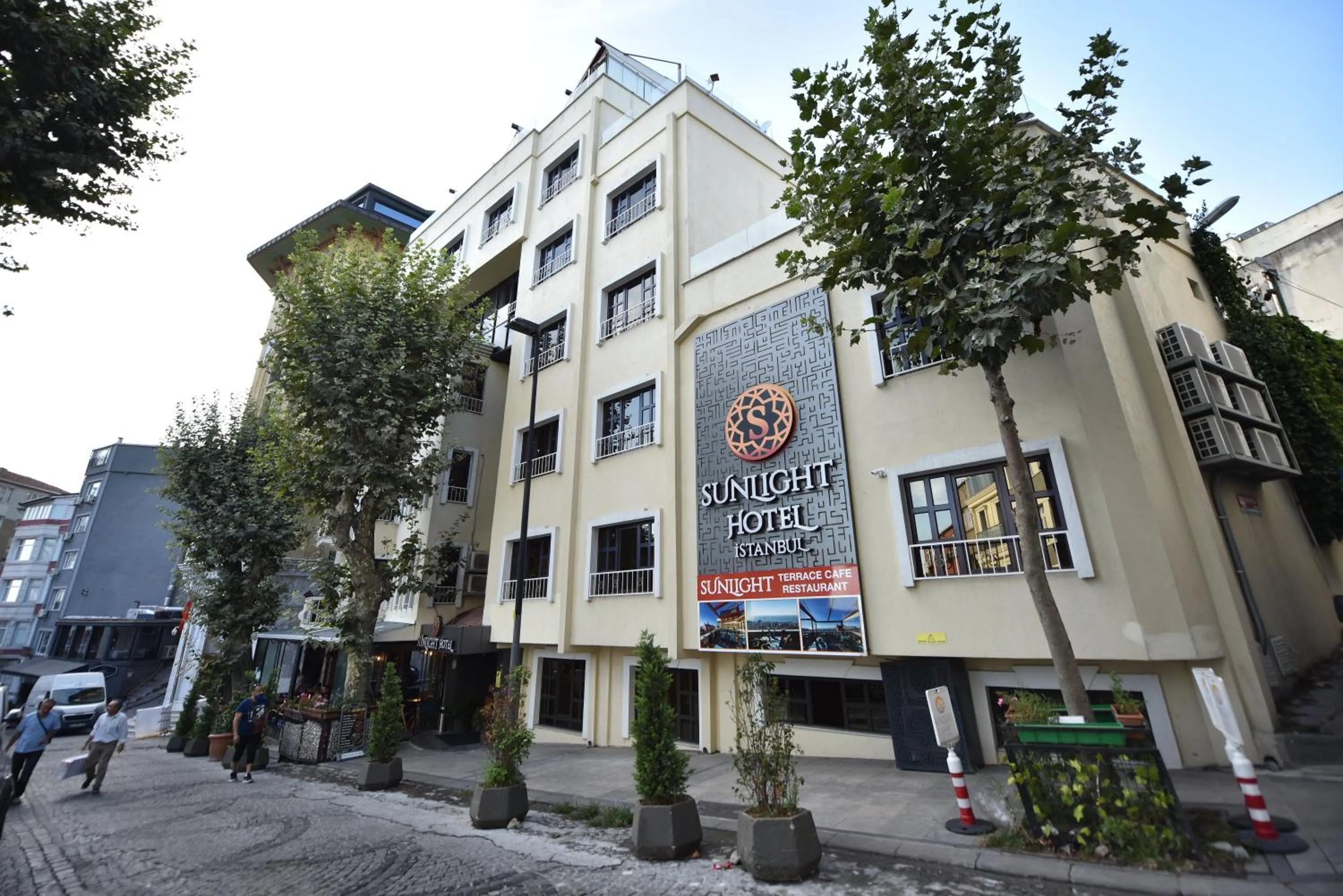 Property building in Sunlight Hotel