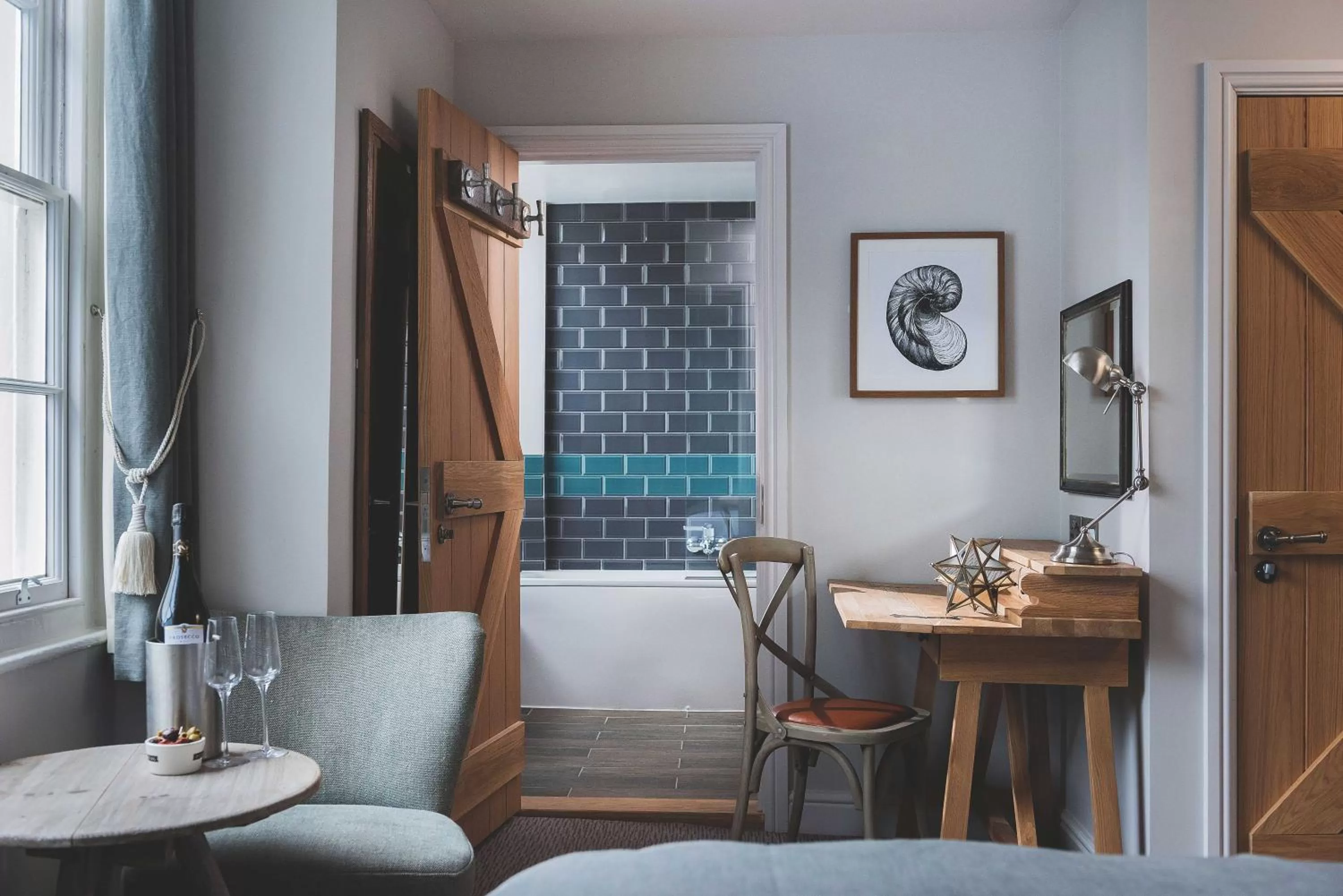 Photo of the whole room in Havener's