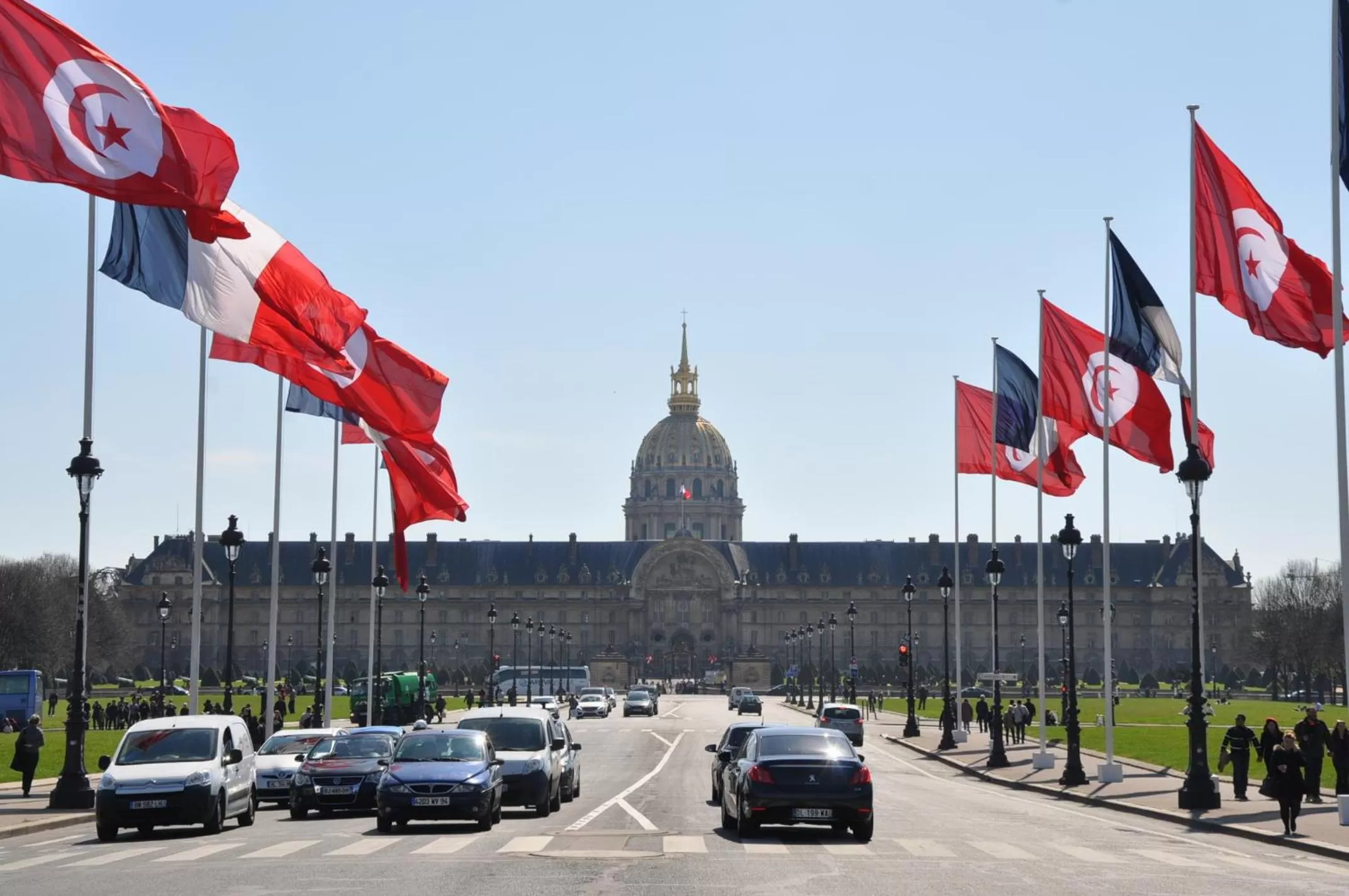 Off site in Beatrice et Emmanuel Meublé Eiffel
