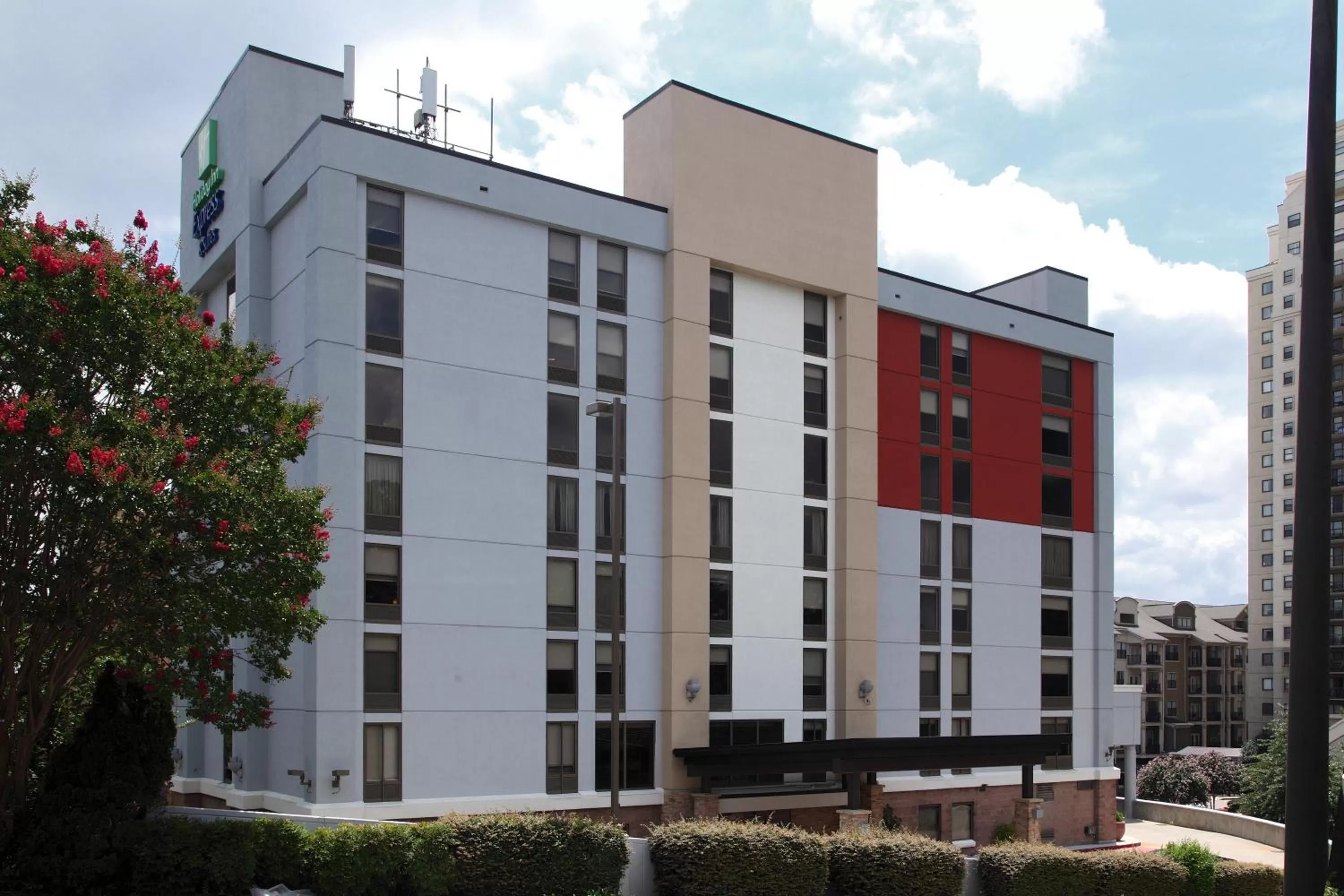 Property building in Holiday Inn Express & Suites Atlanta Perimeter Mall Hotel by IHG