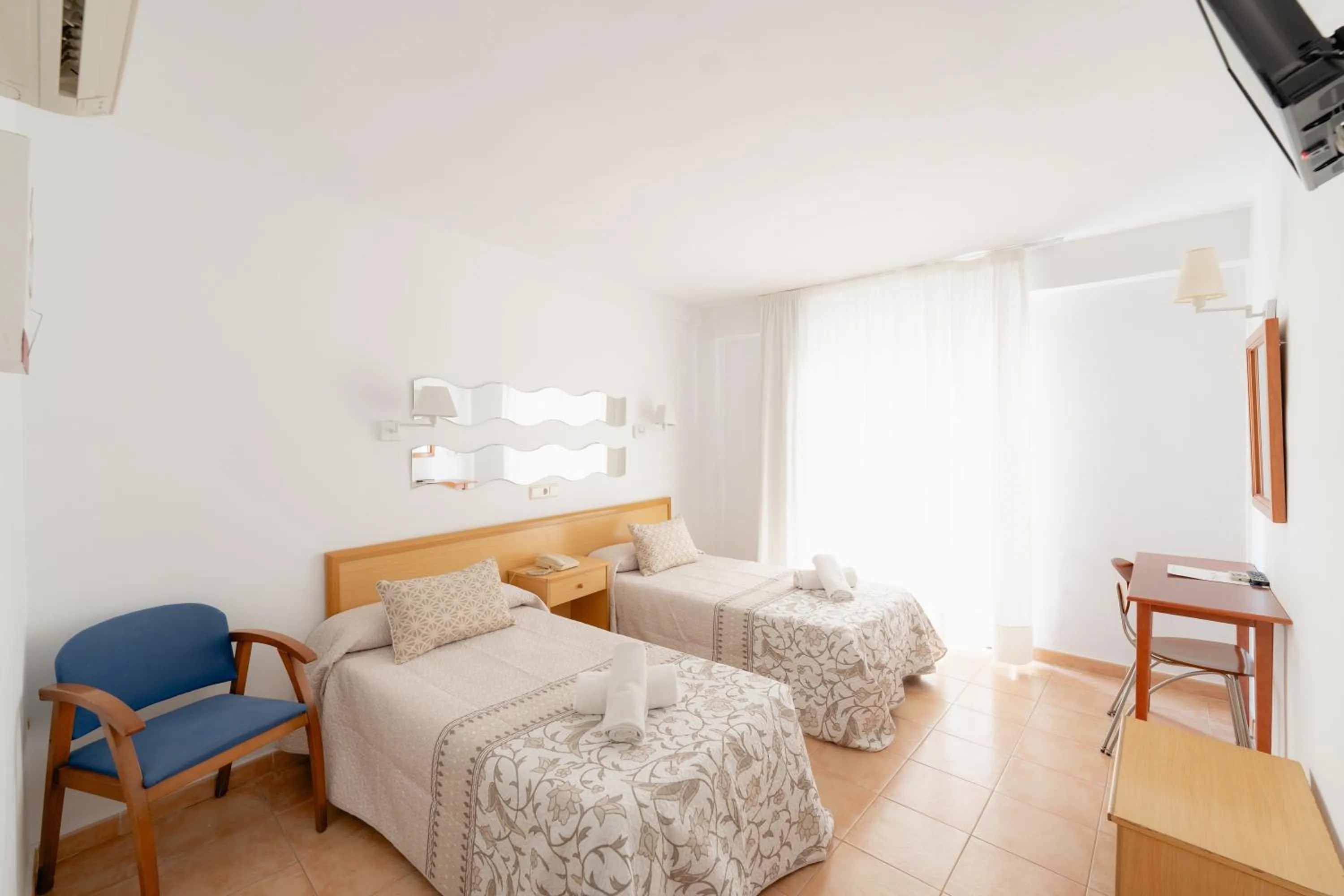 Photo of the whole room, Bed in Hotel Santa Faz