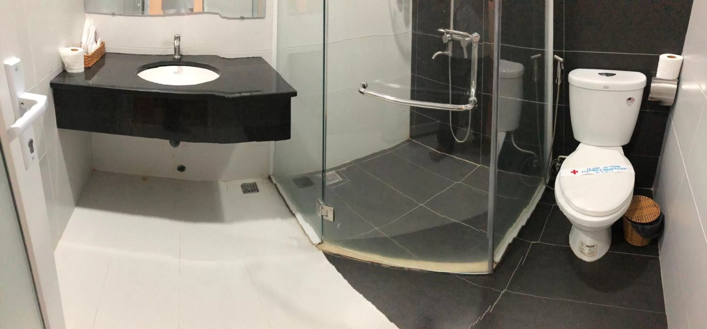 Bathroom in Victory Airport Hotel