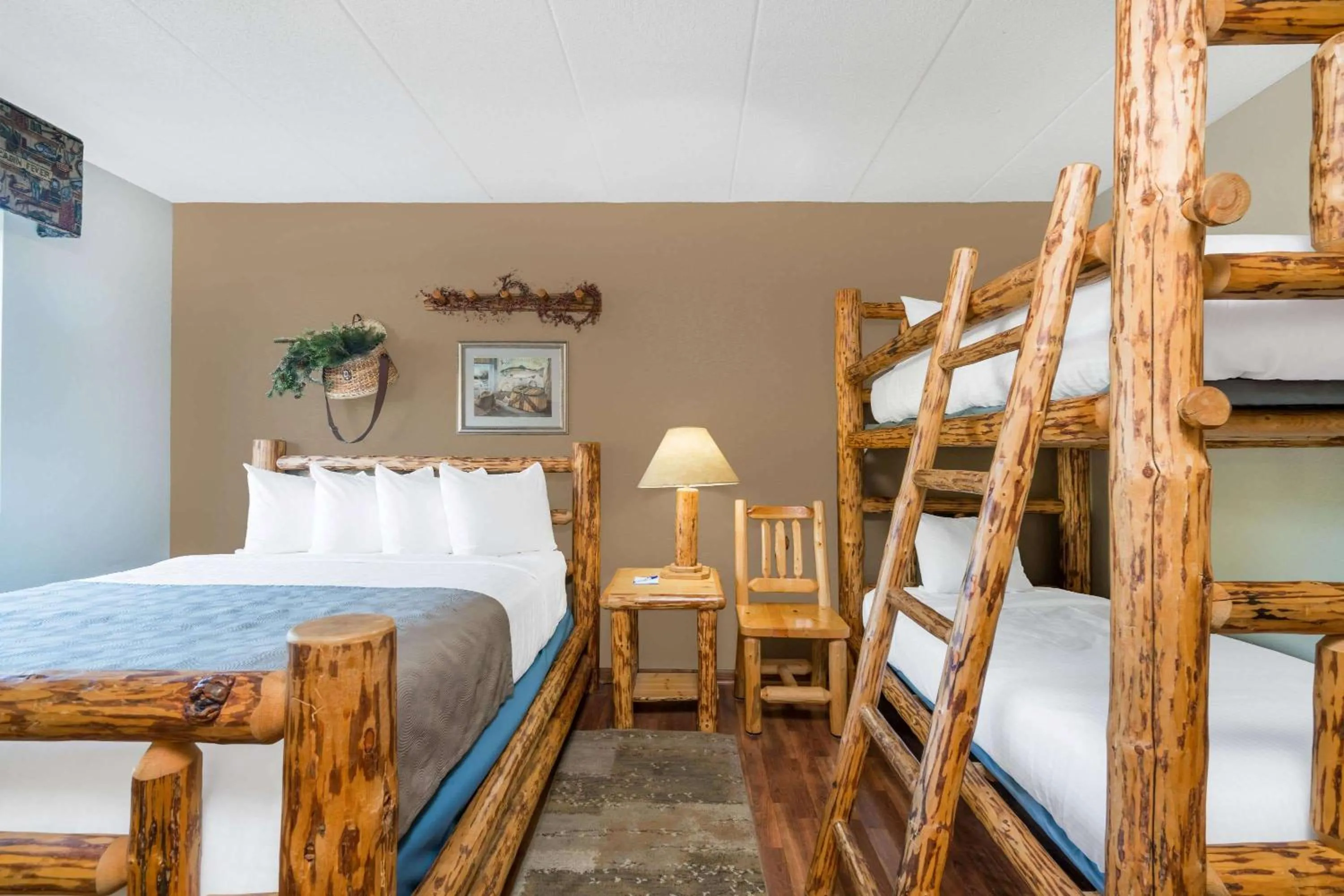 Photo of the whole room, Bed in Baymont by Wyndham Owatonna