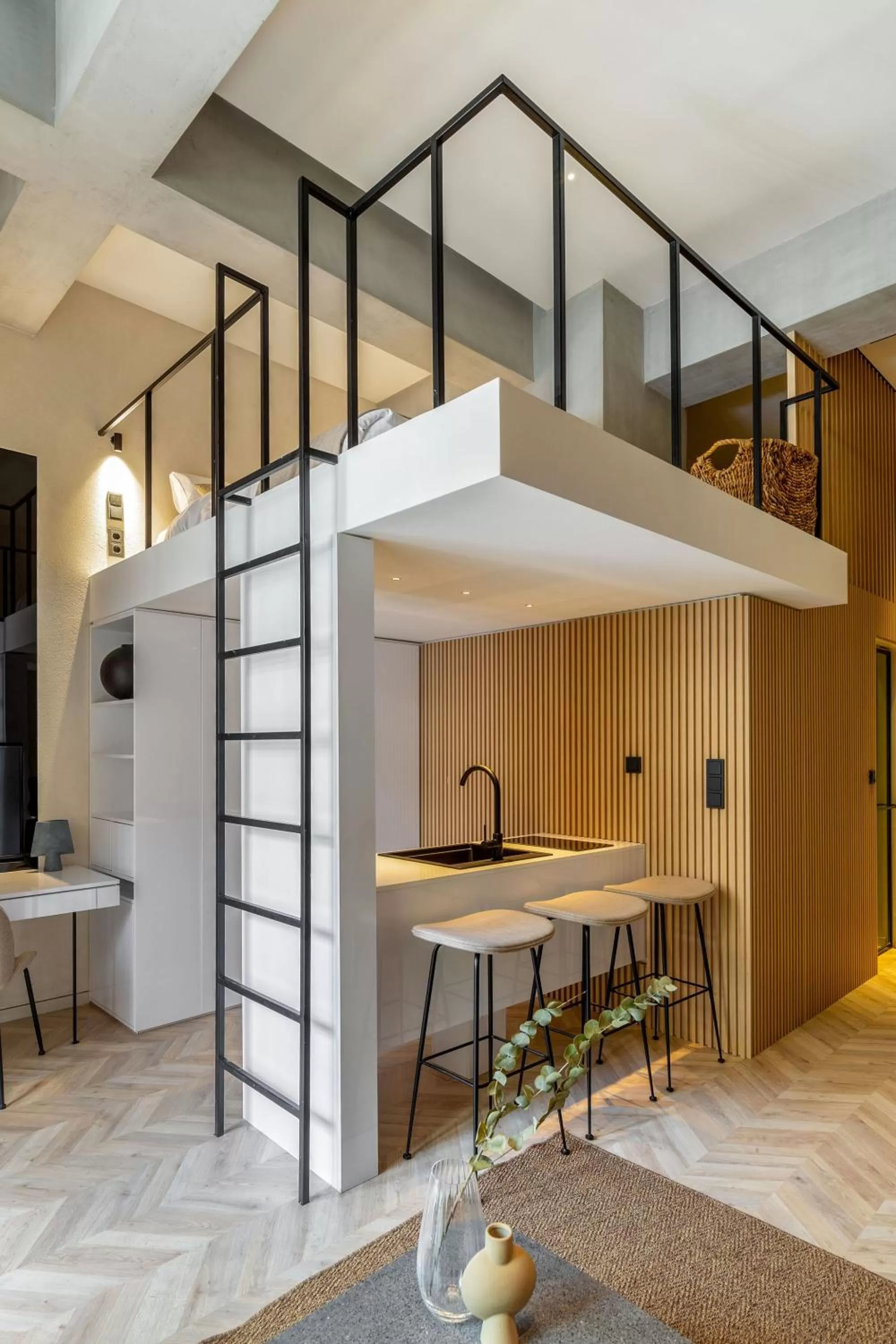 Bed in The Newel Psychiko