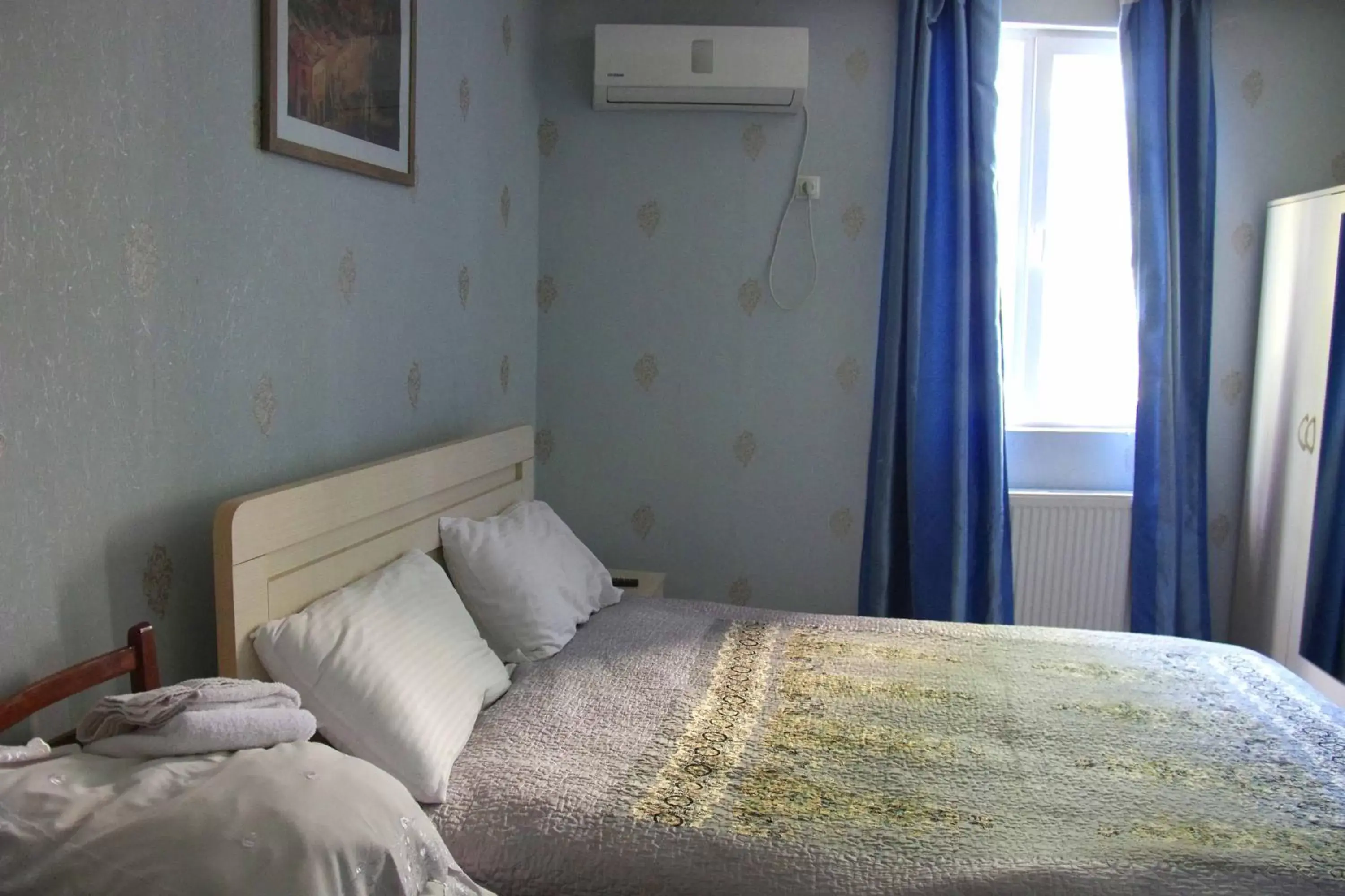 Standard Double Room in Hotel Shalimar Standard Double Room in Hotel Shalimar