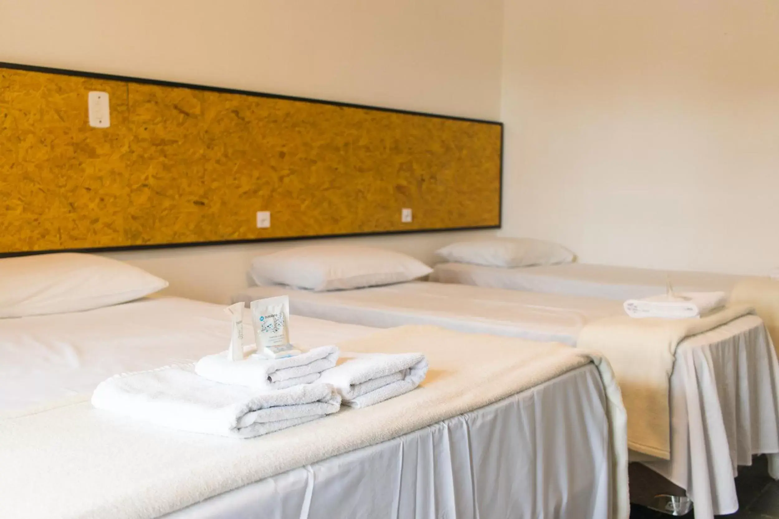 Quarto Família Superior com Varanda - single occupancy in HOTELARE Hotel Villa Di Capri Quarto Família Superior com Varanda - single occupancy in HOTELARE Hotel Villa Di Capri