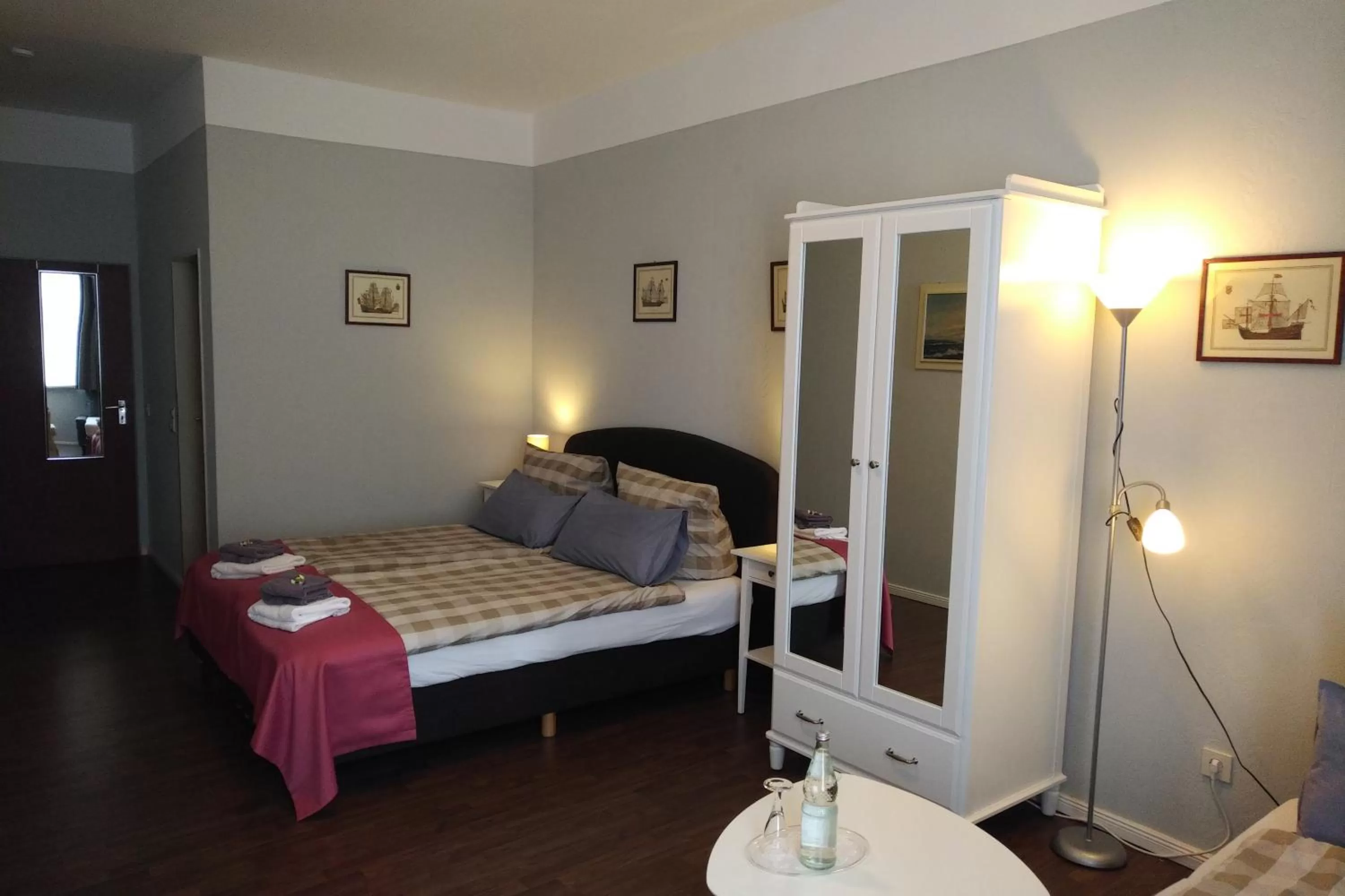 Family in Hoffmanns Holsteinisches Haus