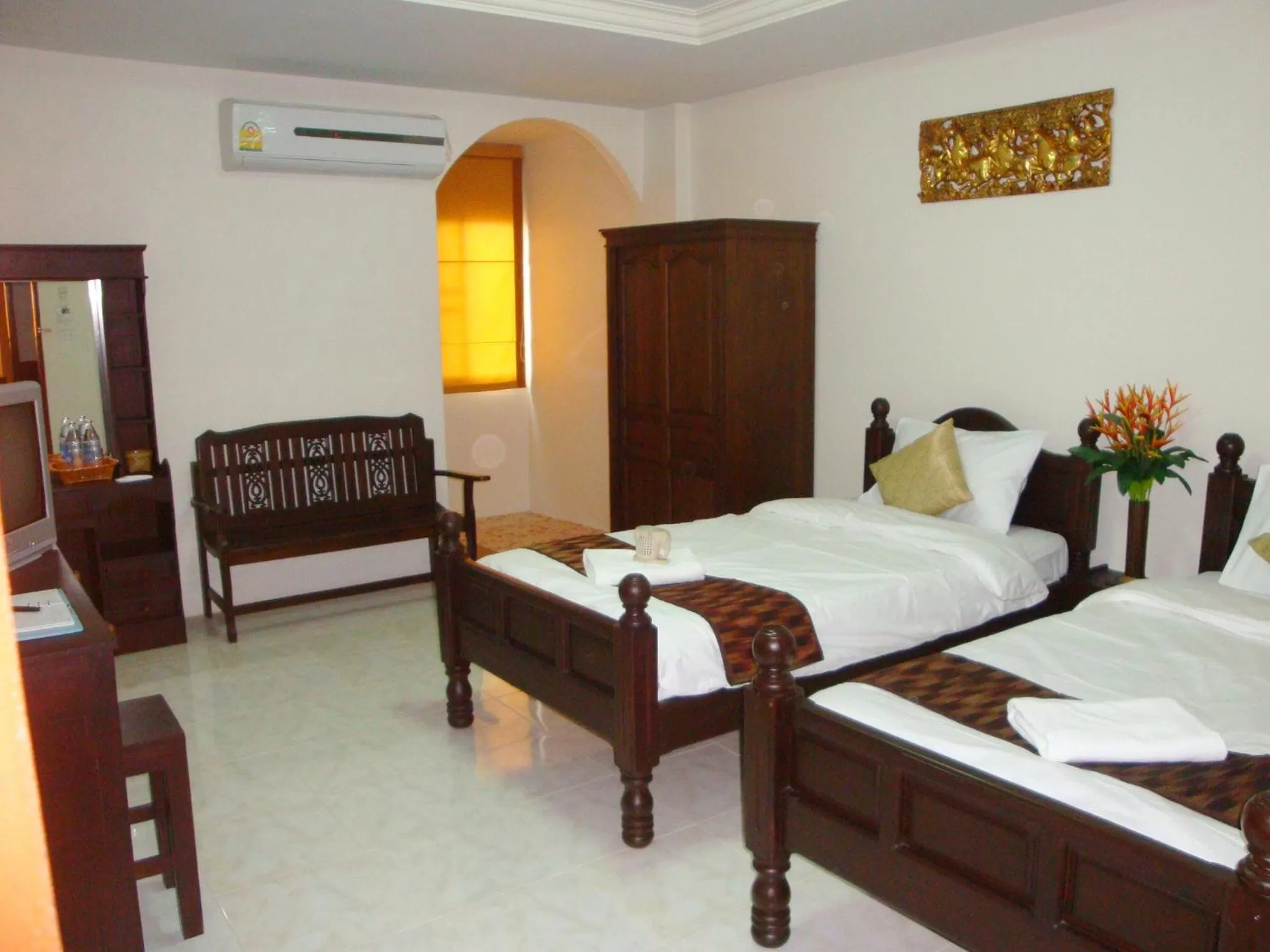 Photo of the whole room, Bed in Siam House Interplace