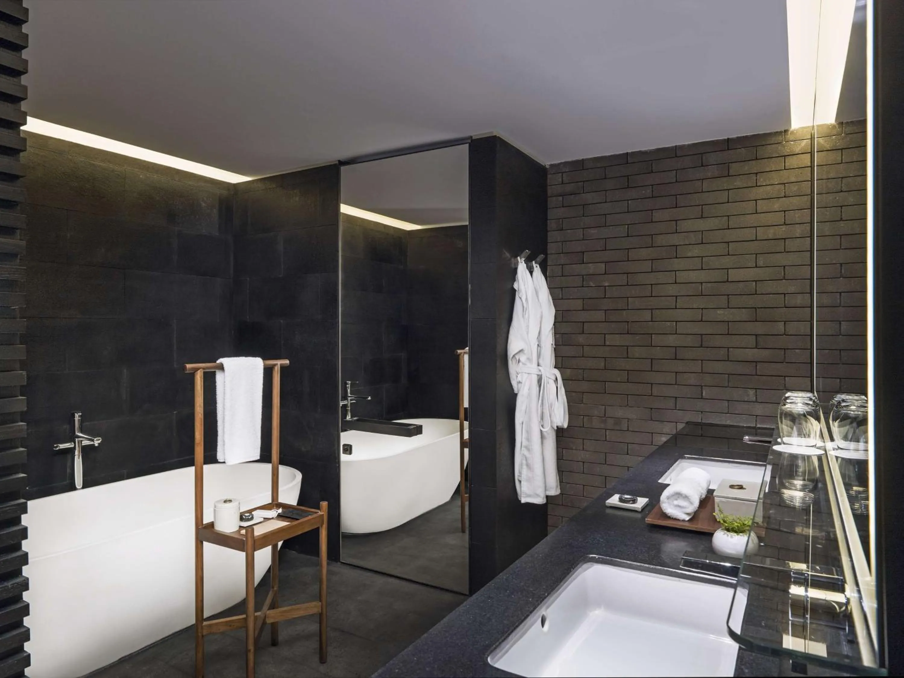 Bathroom, Bed in The Temple House