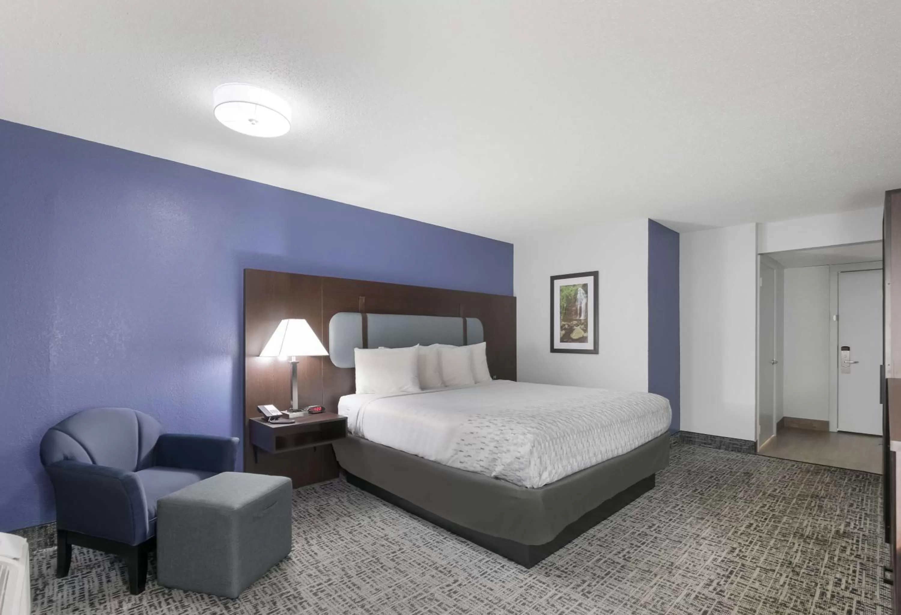 Bedroom, Bed in SureStay Plus Hotel by Best Western Gatlinburg