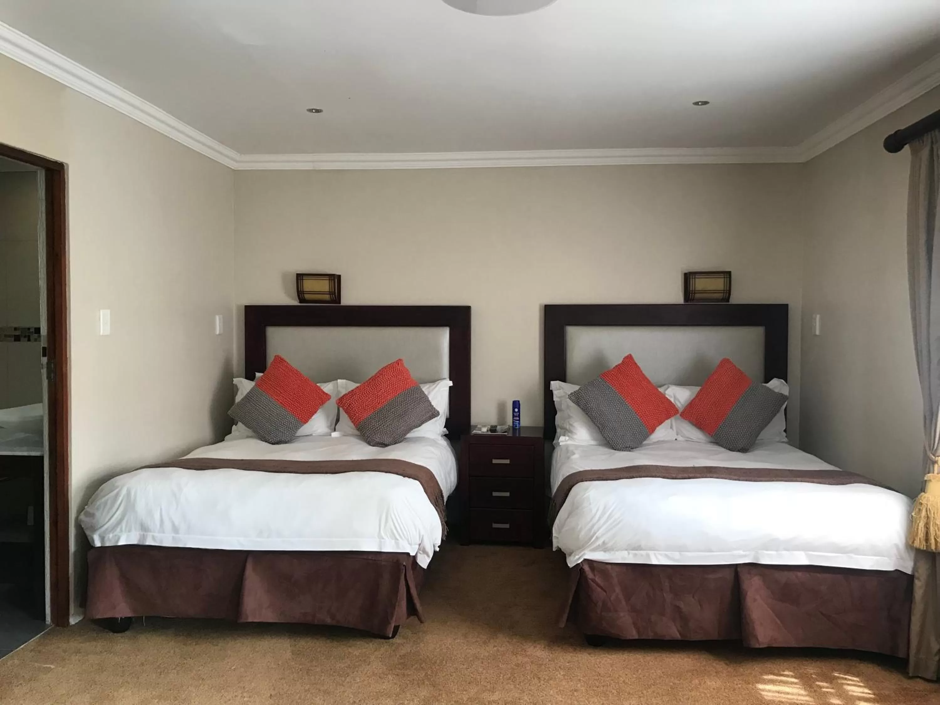 Bed in Ebandla Hotel & Conference Centre