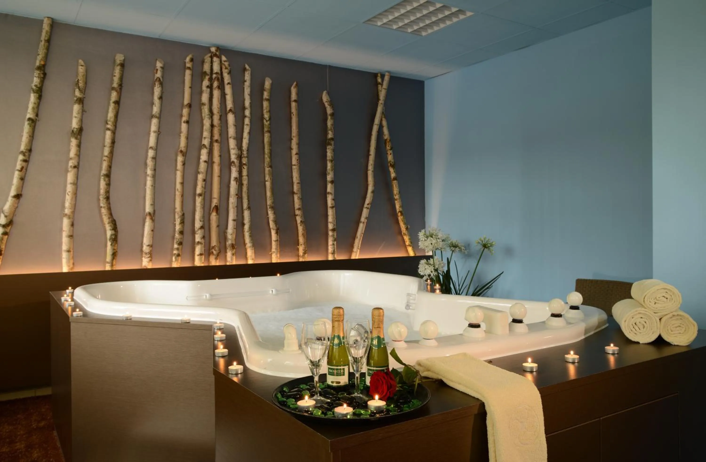 Hot Tub in The Monarch Hotel