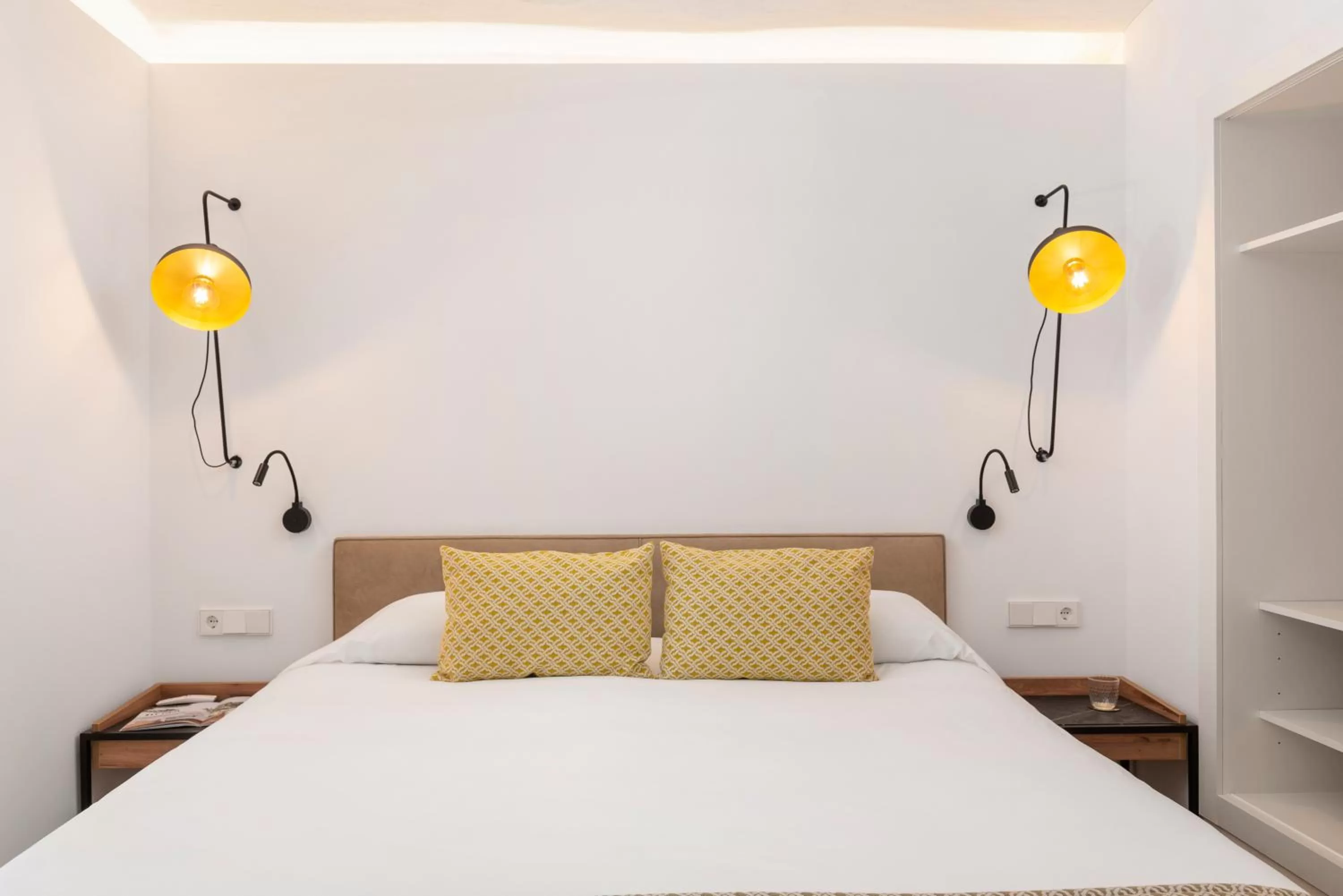 Property building, Bed in Hotel Can Quetglas