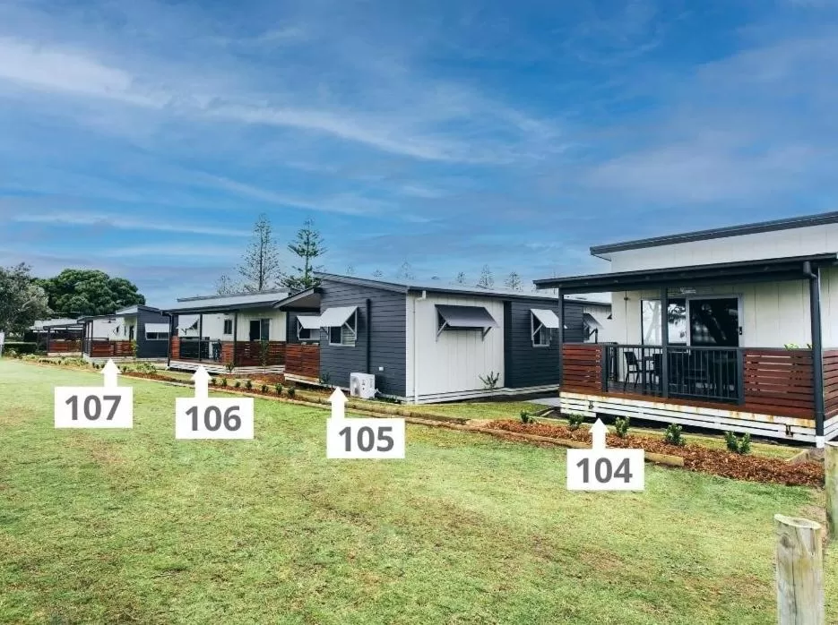 Property building in Woolgoolga Beach Holiday Park
