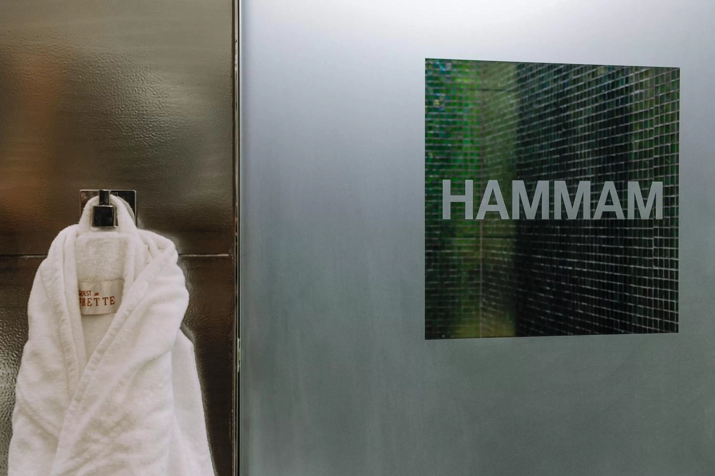 Fitness centre/facilities in Hôtel Tiffany by Fassbind