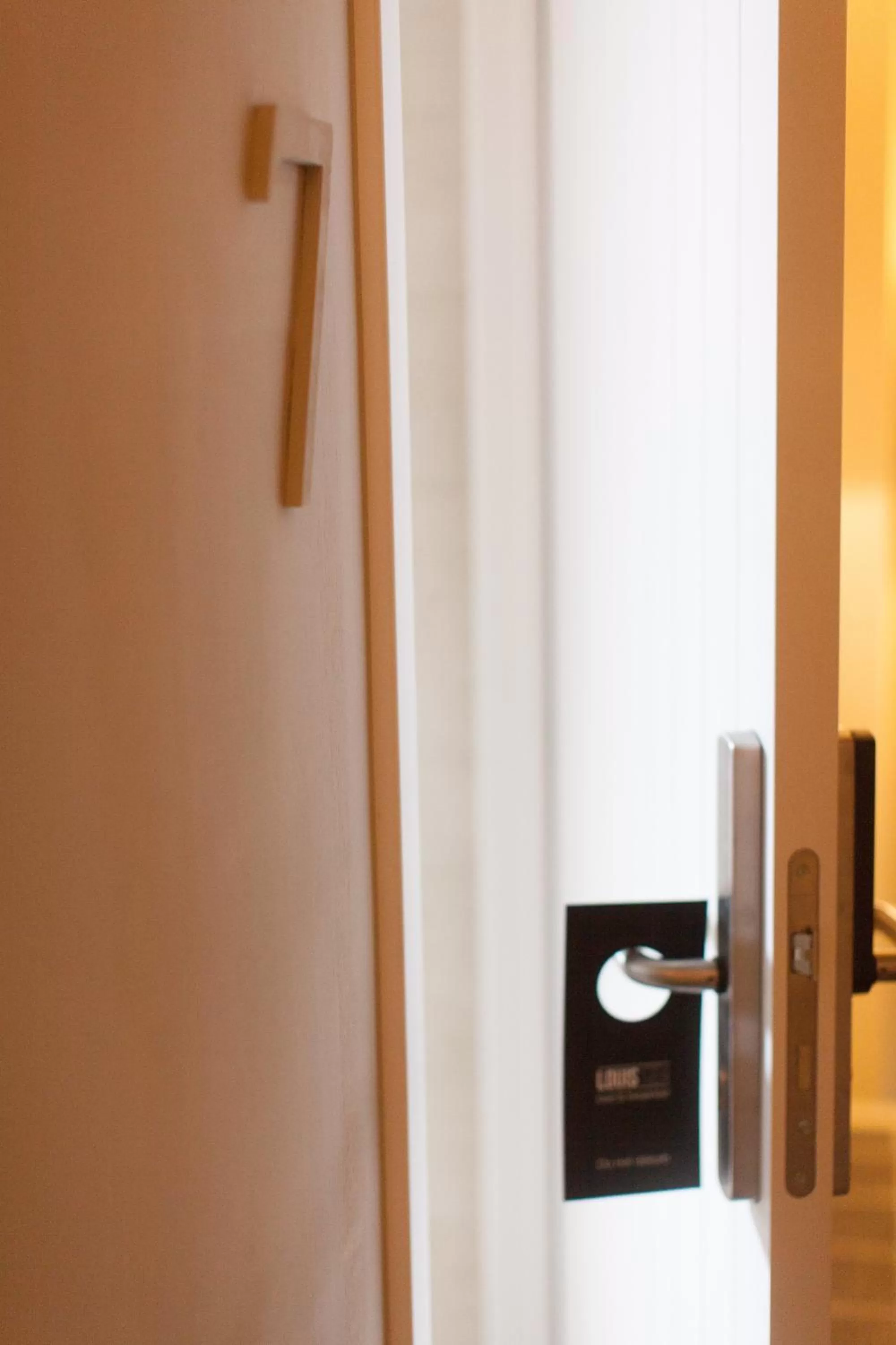 Decorative detail in B&B Louis1924