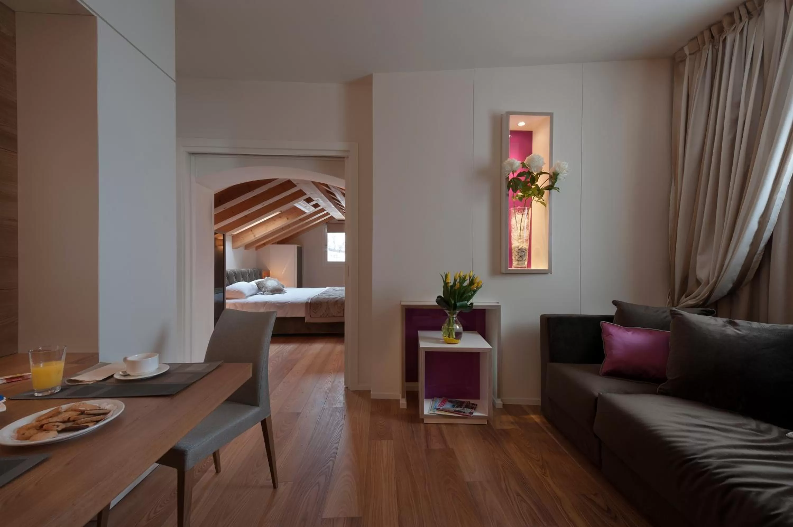 Photo of the whole room, Bed in Villa del Poggio Prosecco Bike Hotel