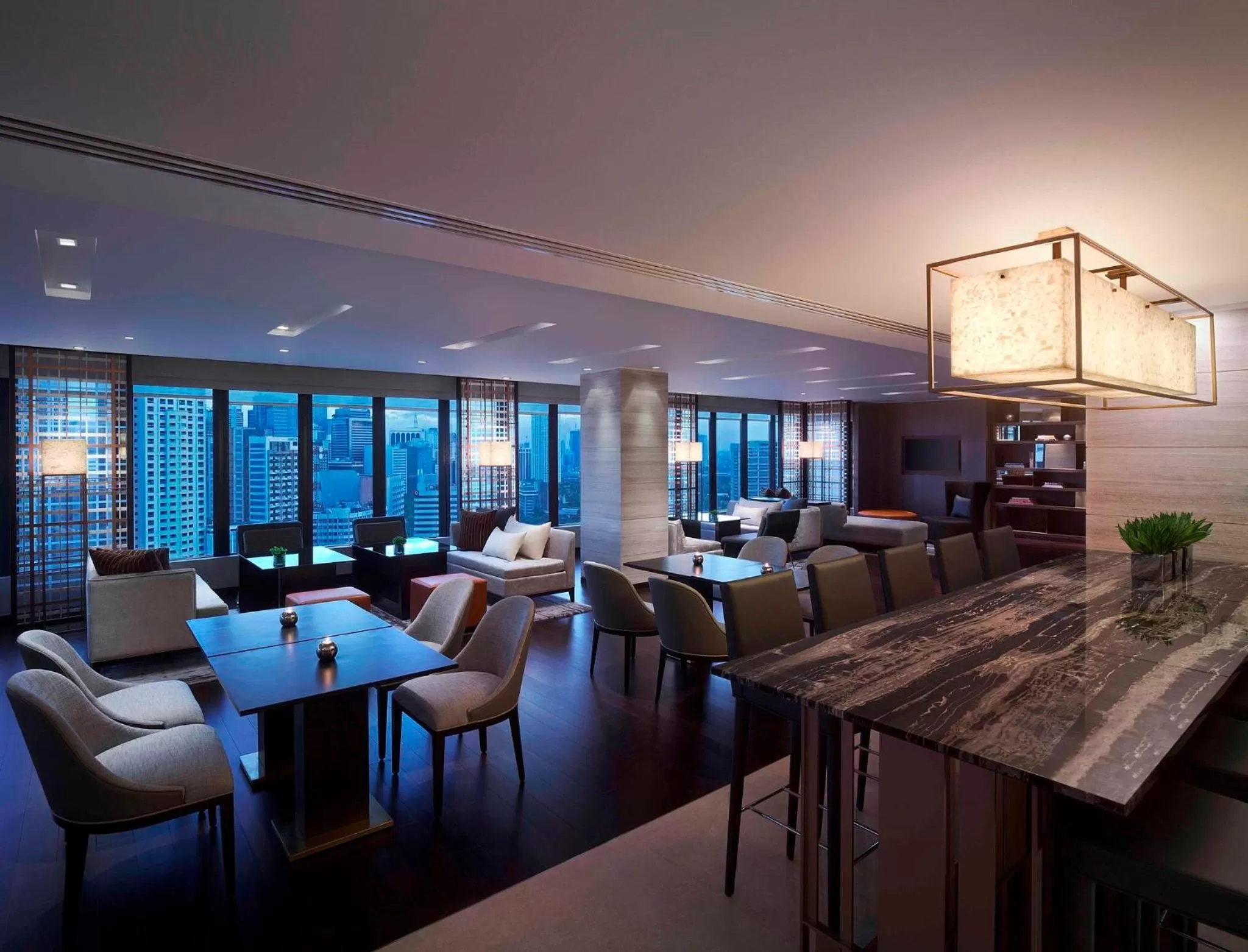 Restaurant/places to eat in New World Makati Hotel, Manila