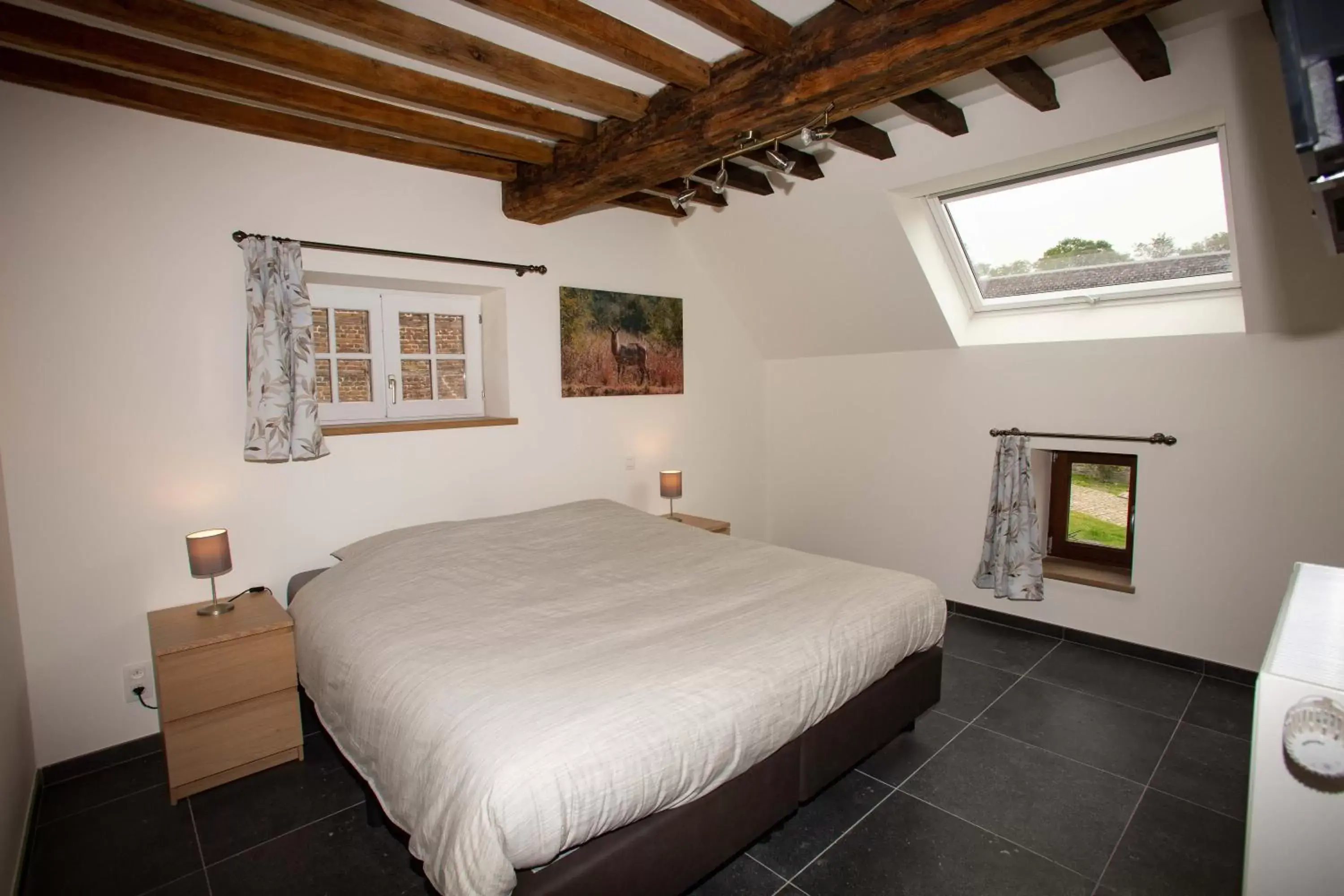 Standard Double Room in B&B HOTEL IN FERME DE LEUZE nabij Durbuy, eigen laadpalen Standard Double Room in B&B HOTEL IN FERME DE LEUZE nabij Durbuy, eigen laadpalen