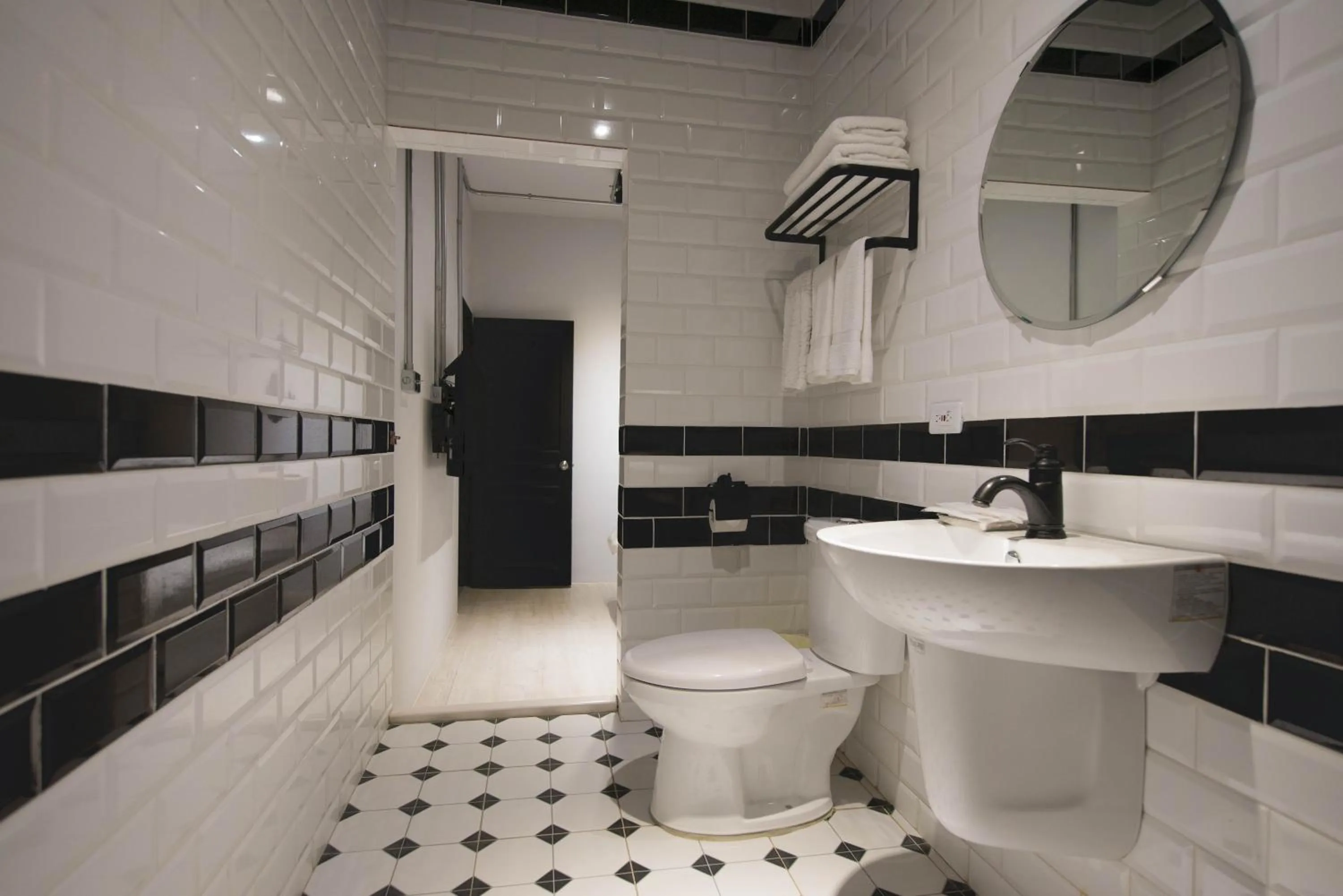 被愛咖啡小旅館 Birdeye Garden