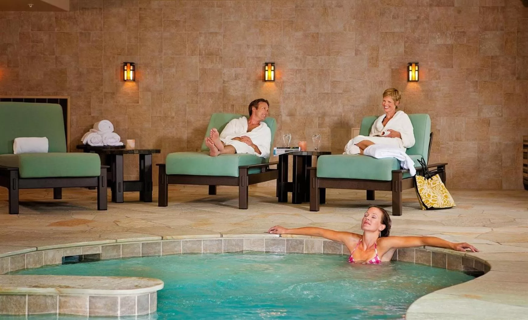 Swimming pool in One Ski Hill, A RockResort