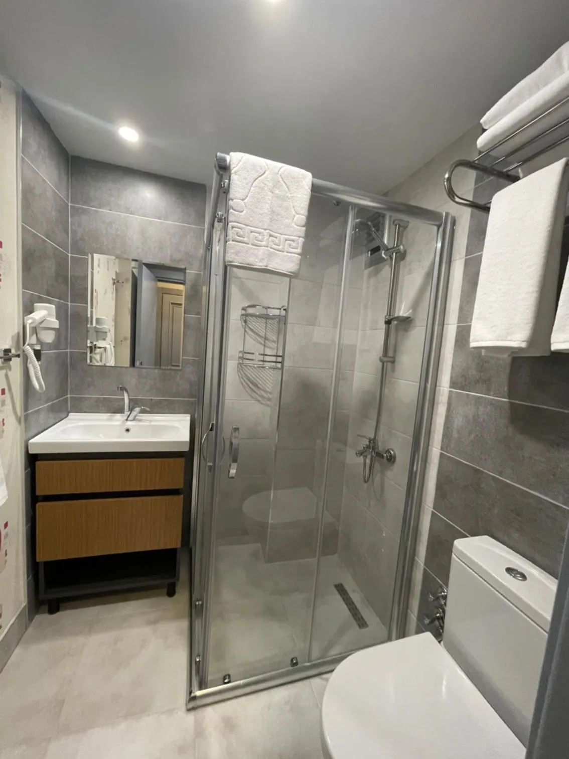 Shower in OPERA Hotel Antalya