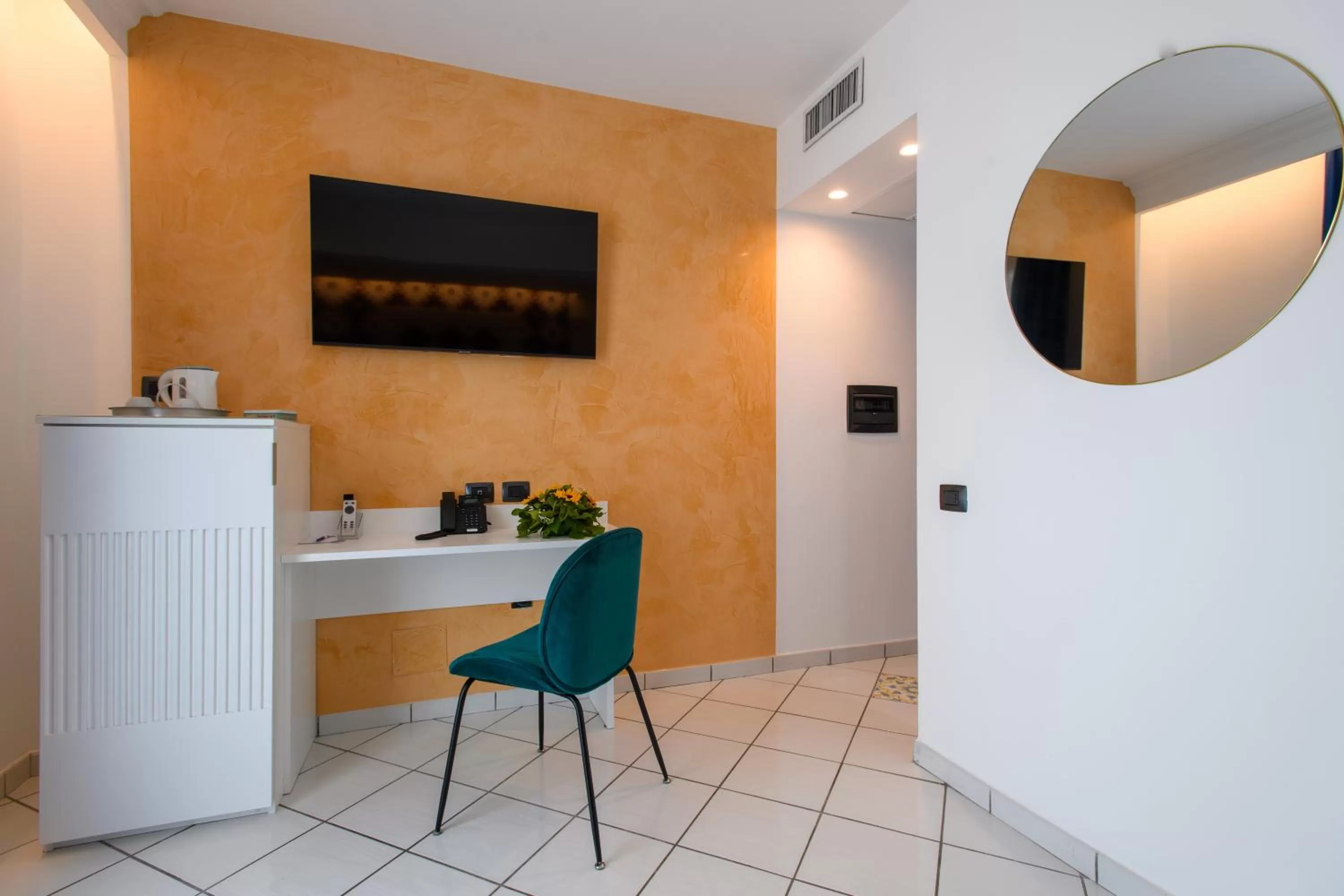 TV and multimedia in Hotel Ancora