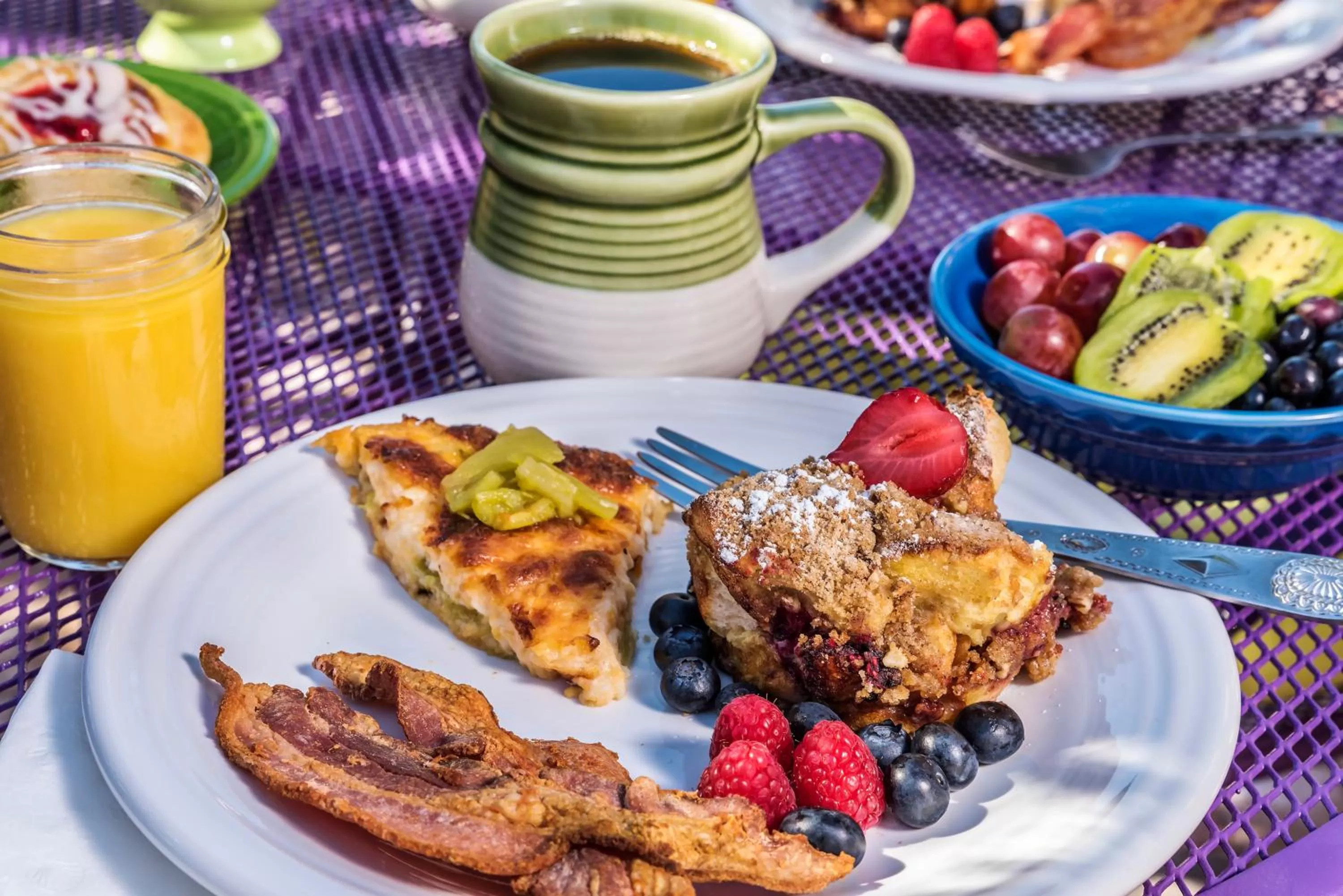 Breakfast in Bobcat Inn