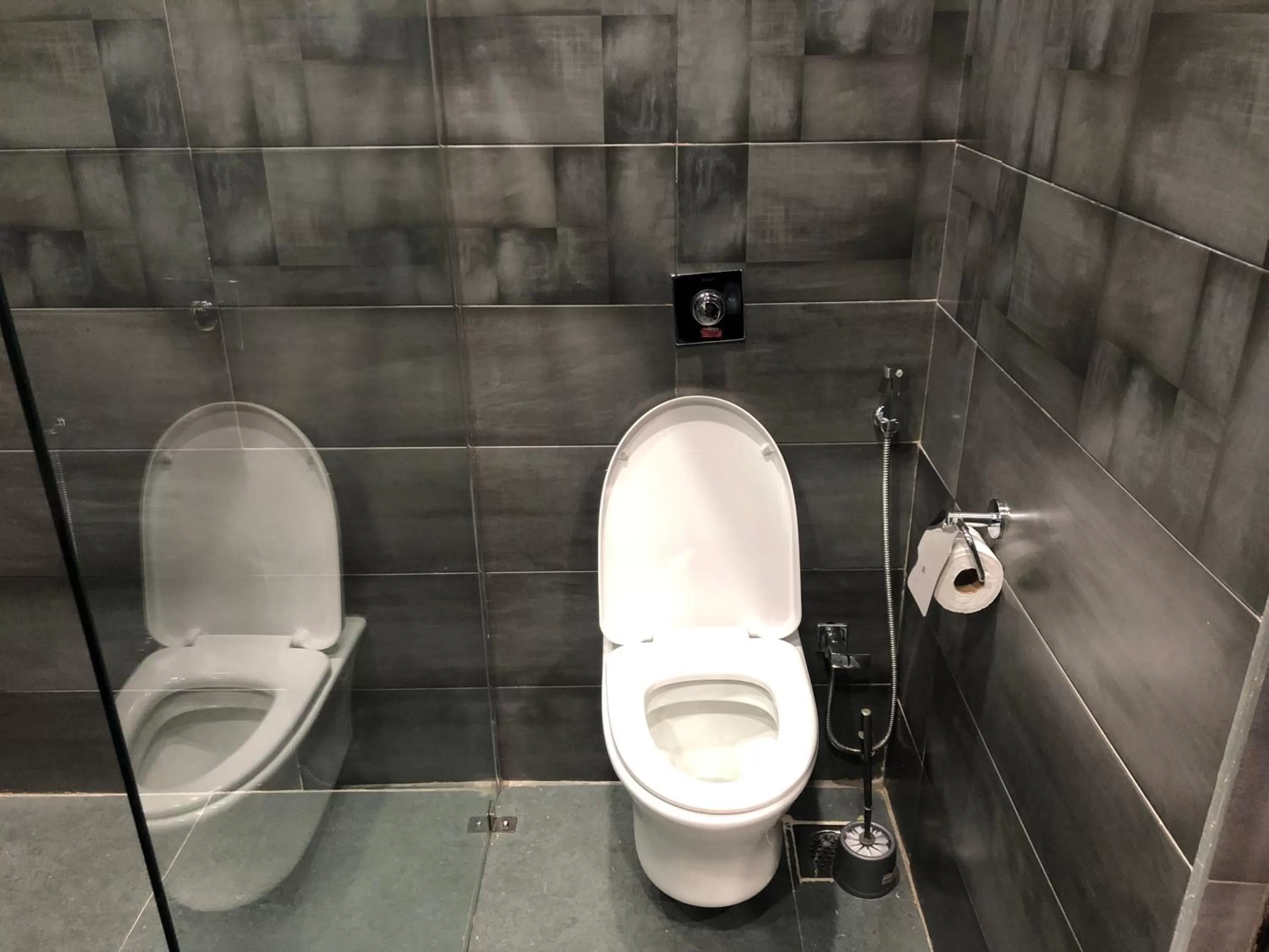 Shower in Palm Kalash Hotel