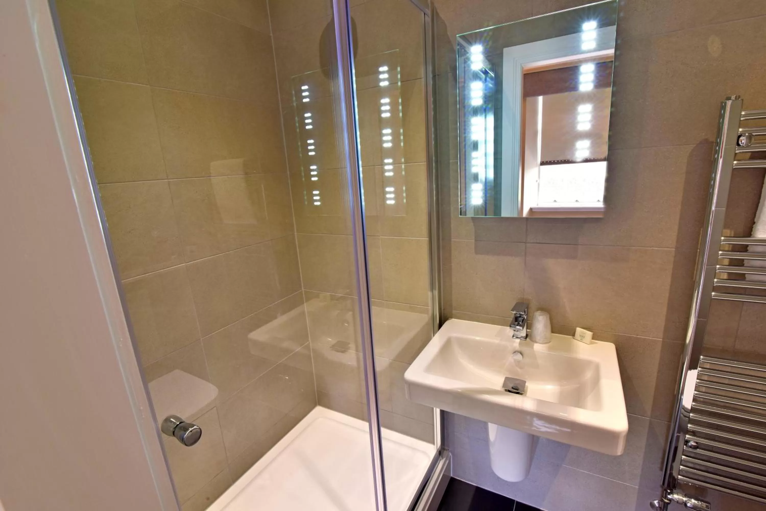 Shower in The Townhouse Aberfeldy - Rooms & Breakfast