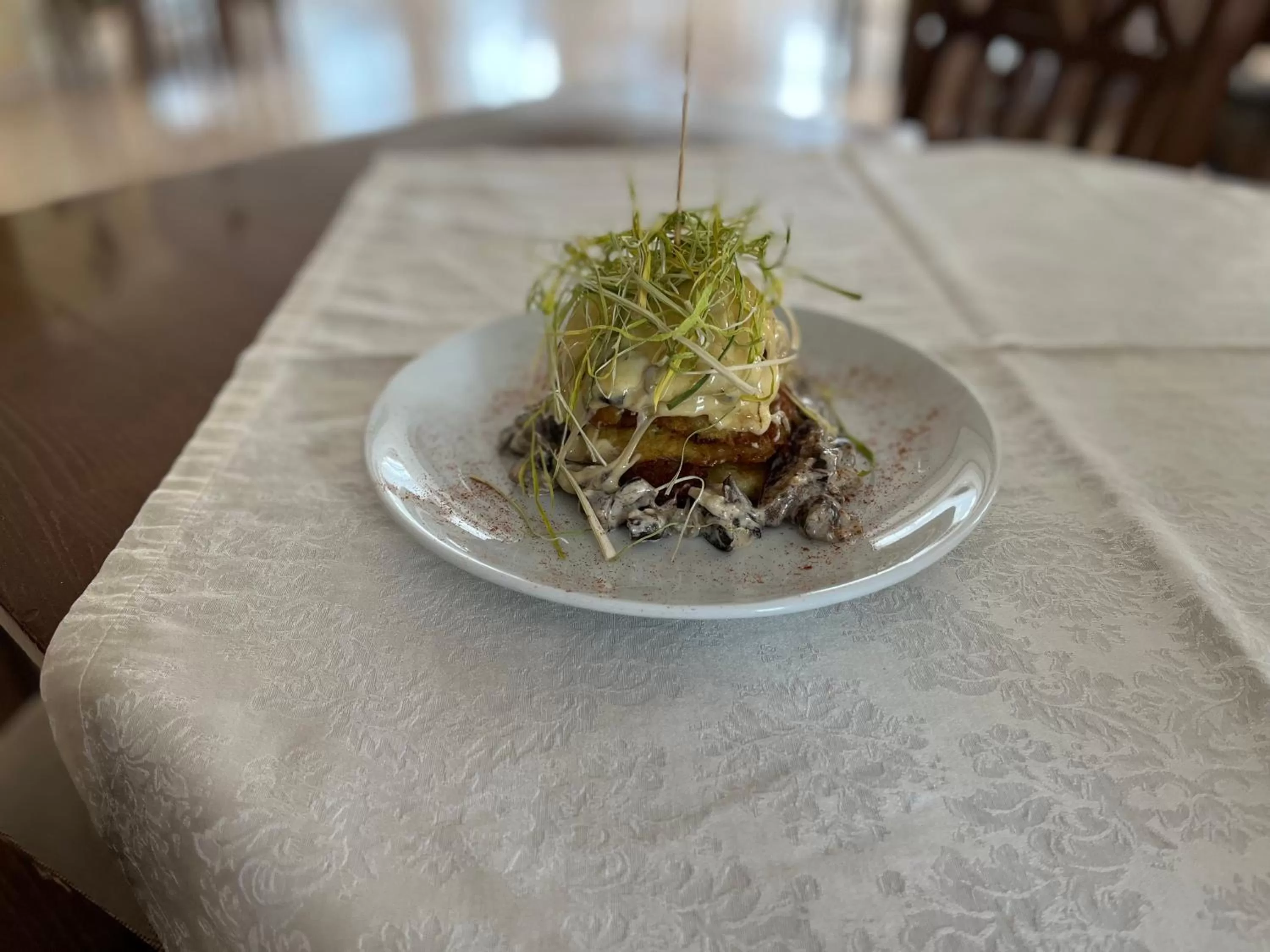 Restaurant/places to eat in Terem