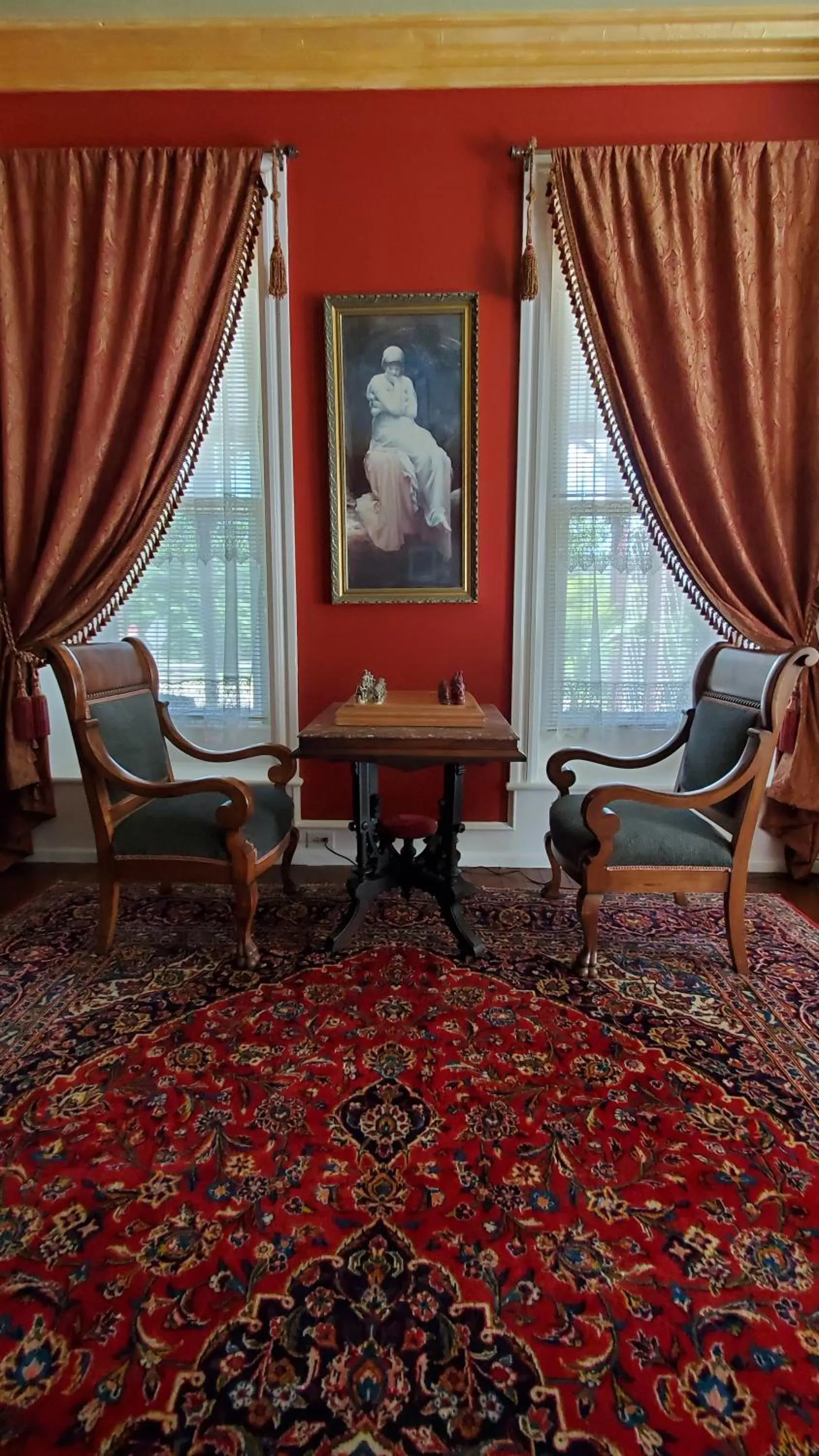 Library, Seating Area in Gifford-Risley House Bed and Breakfast