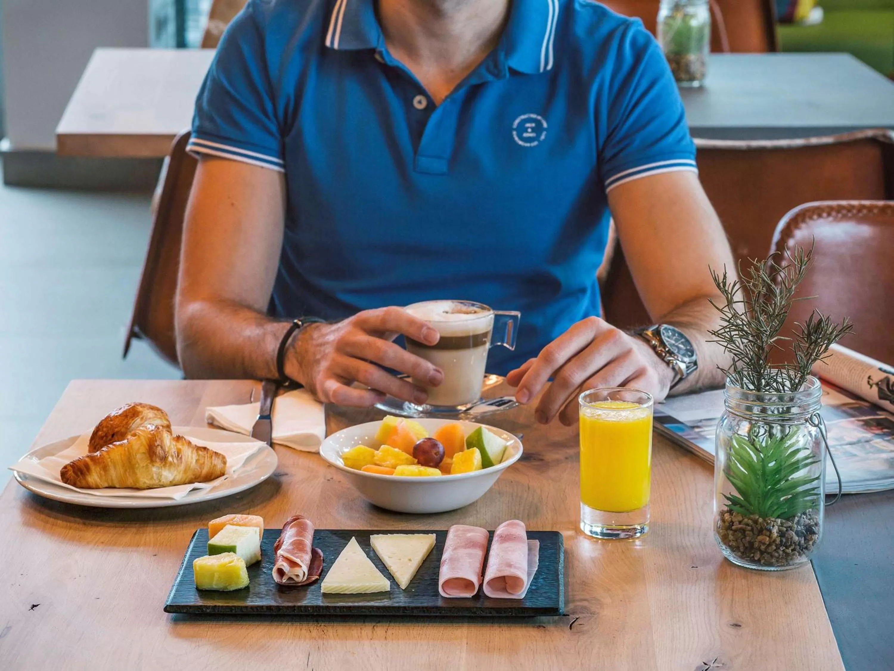 Restaurant/places to eat in Ibis Valencia Bonaire Aeropuerto