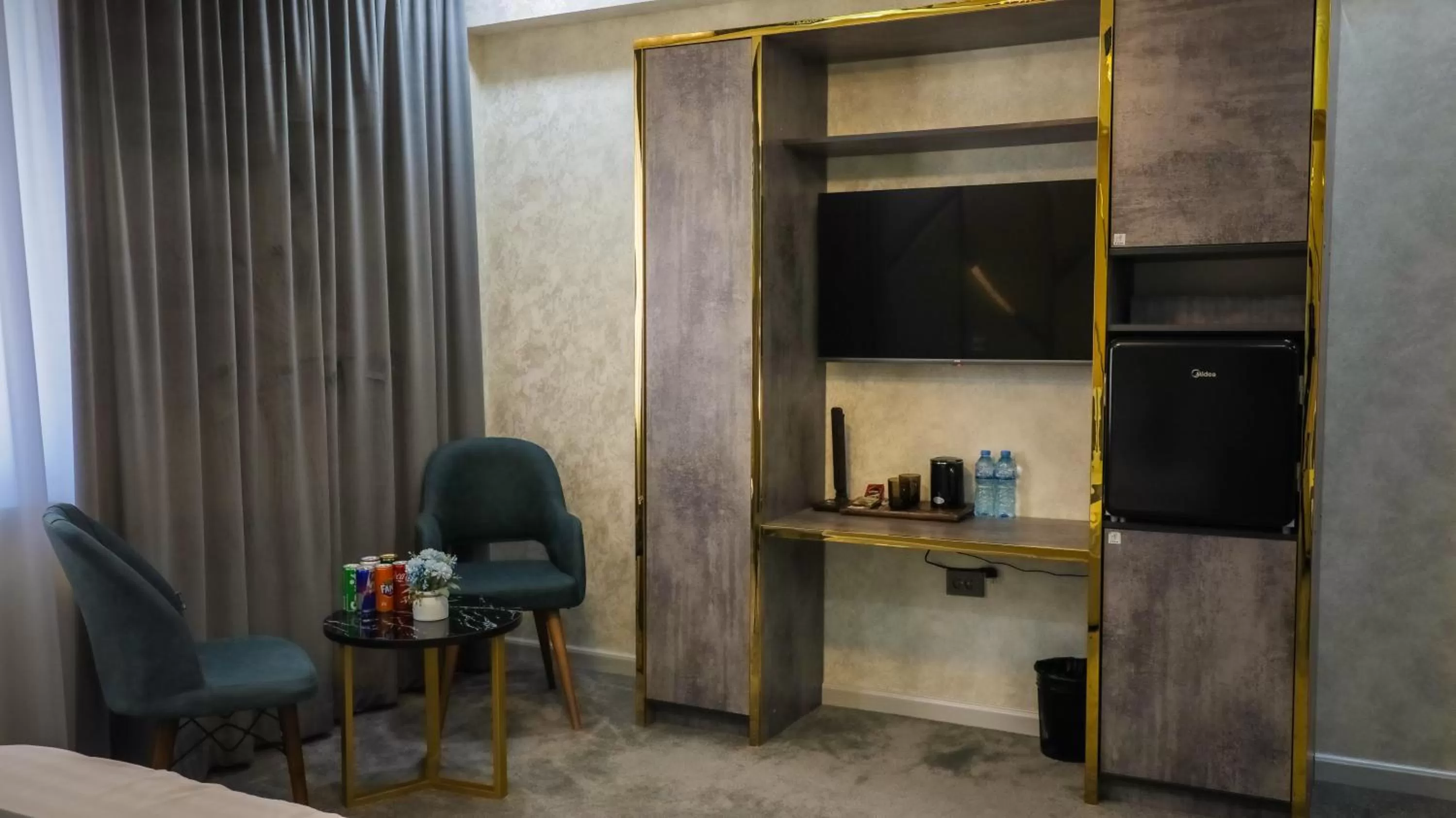 Drinks, Seating Area in Porto Bello Hotel