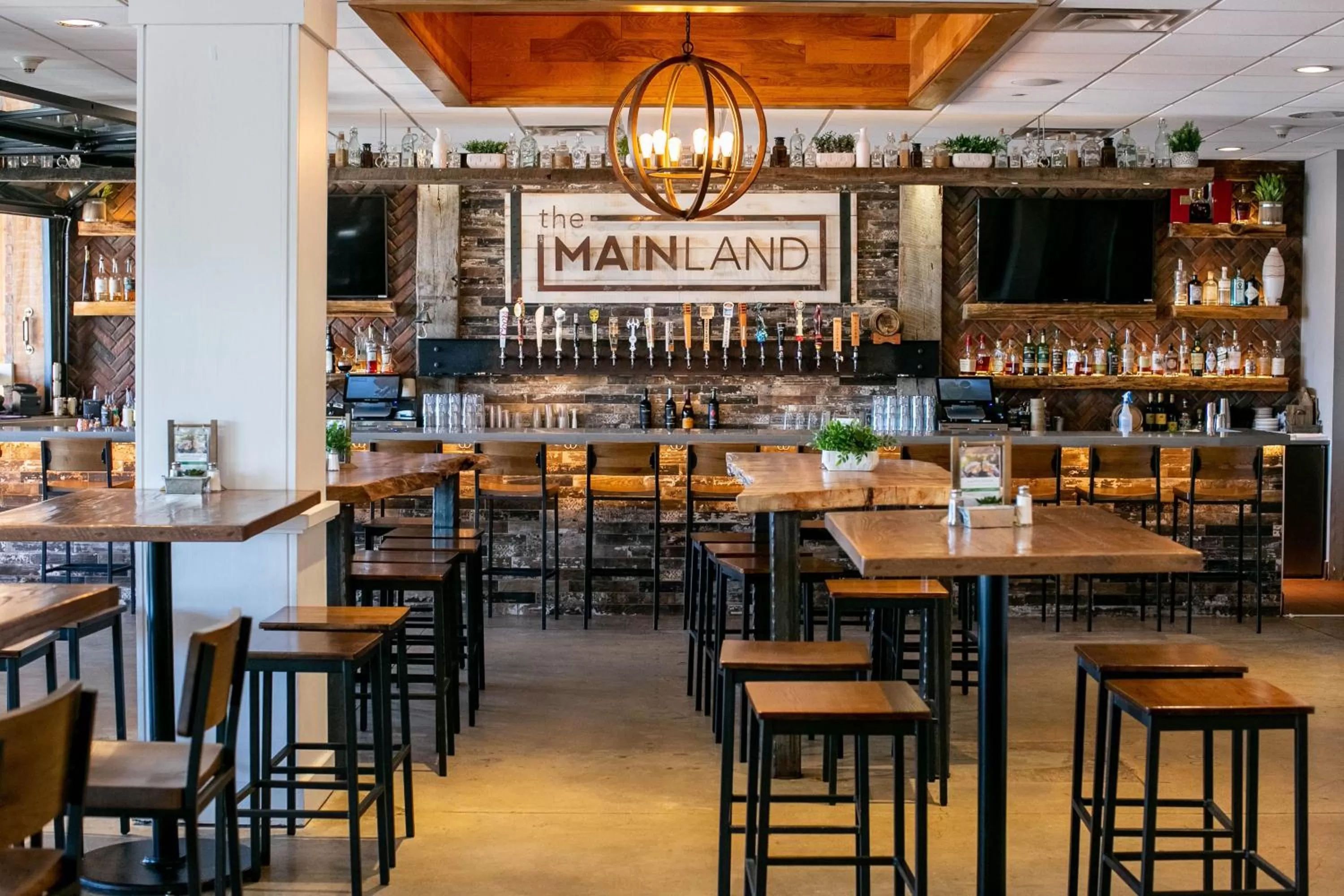 Restaurant/places to eat in Holiday Inn Manahawkin/Long Beach Island by IHG