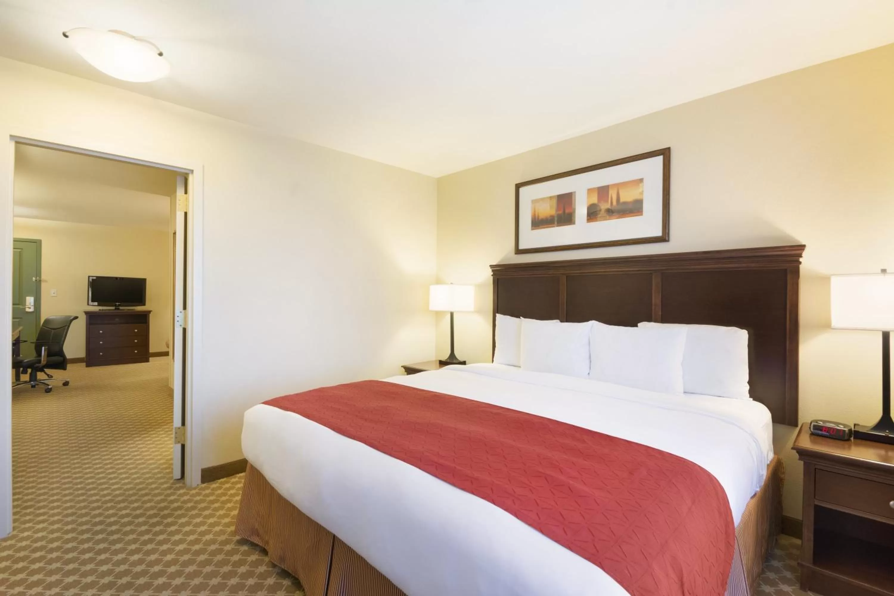 One-Bedroom King Suite with Sofa Bed - Non-Smoking in Country Inn & Suites by Radisson, Covington, LA