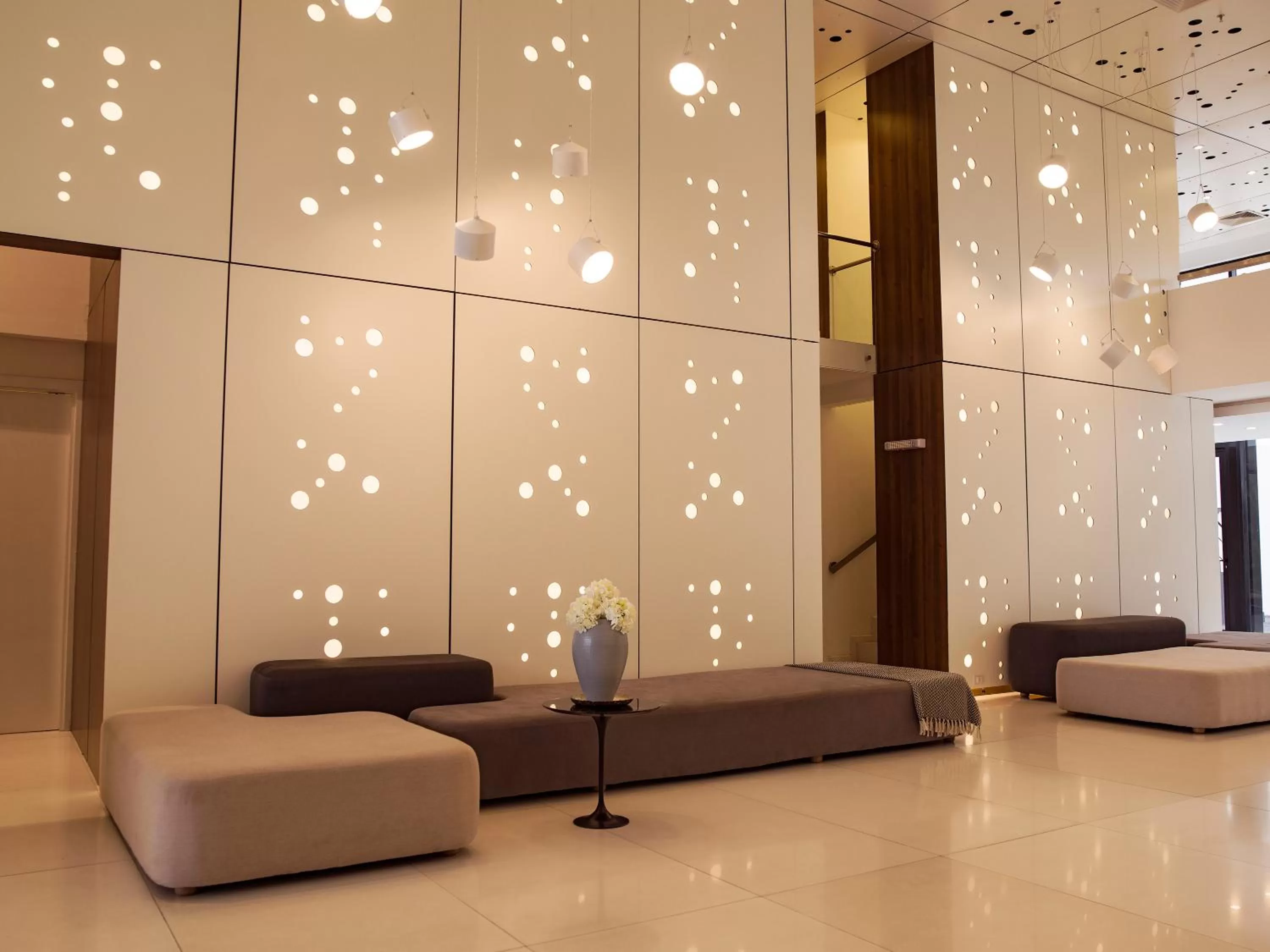 Lobby or reception in Esplendor by Wyndham Asuncion