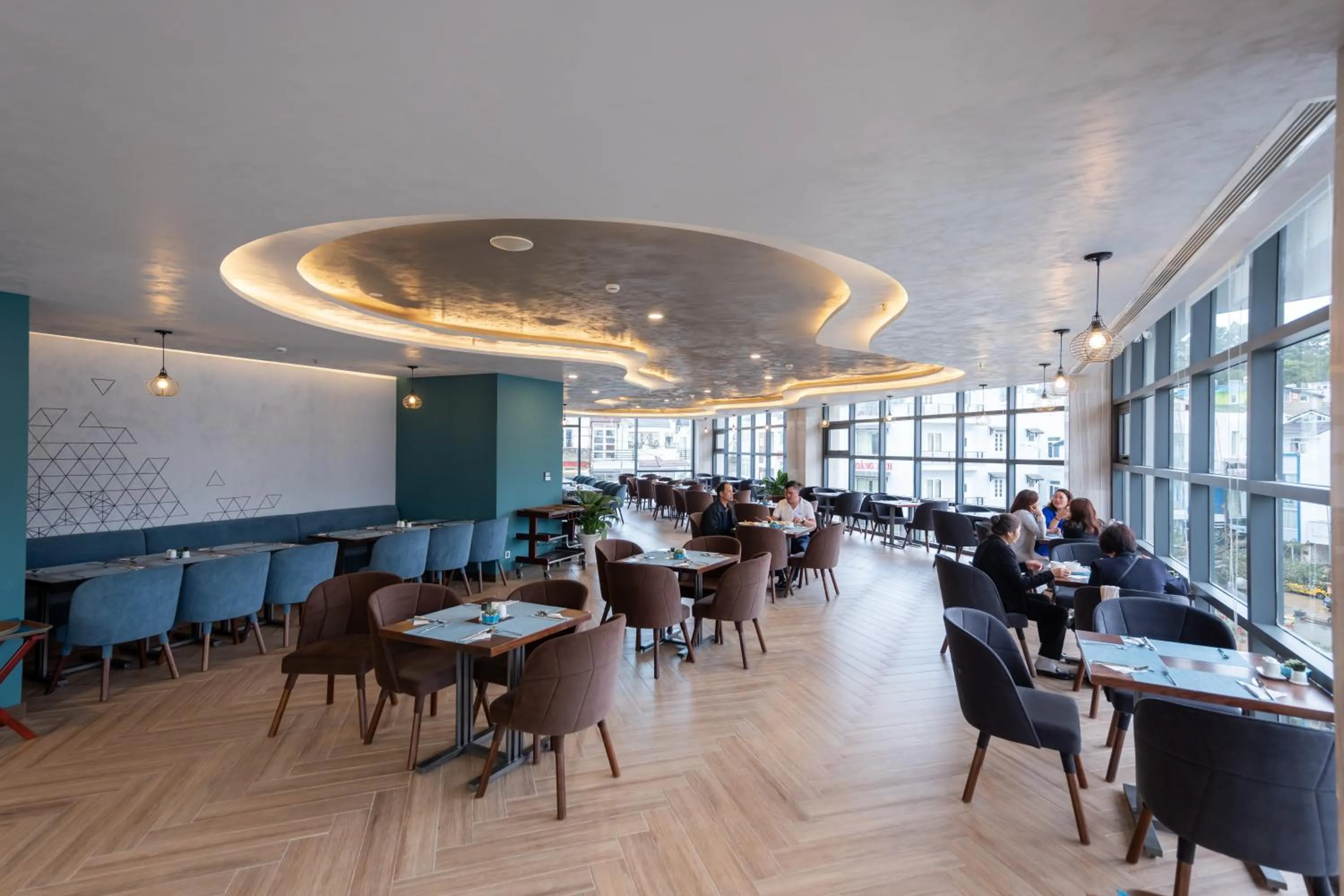 Food and drinks in Golf Valley Hotel