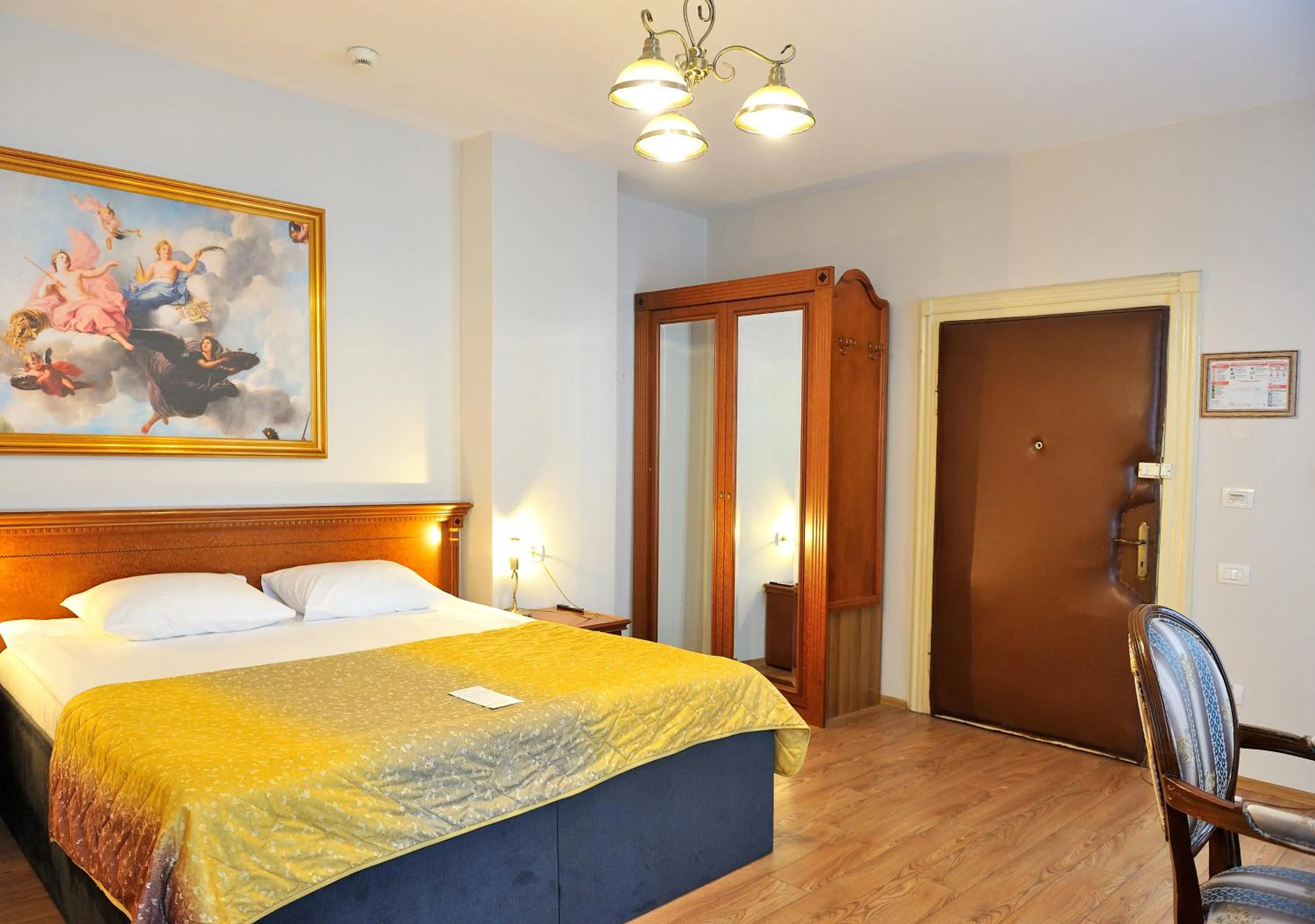 Bedroom, Bed in Safrano Palace