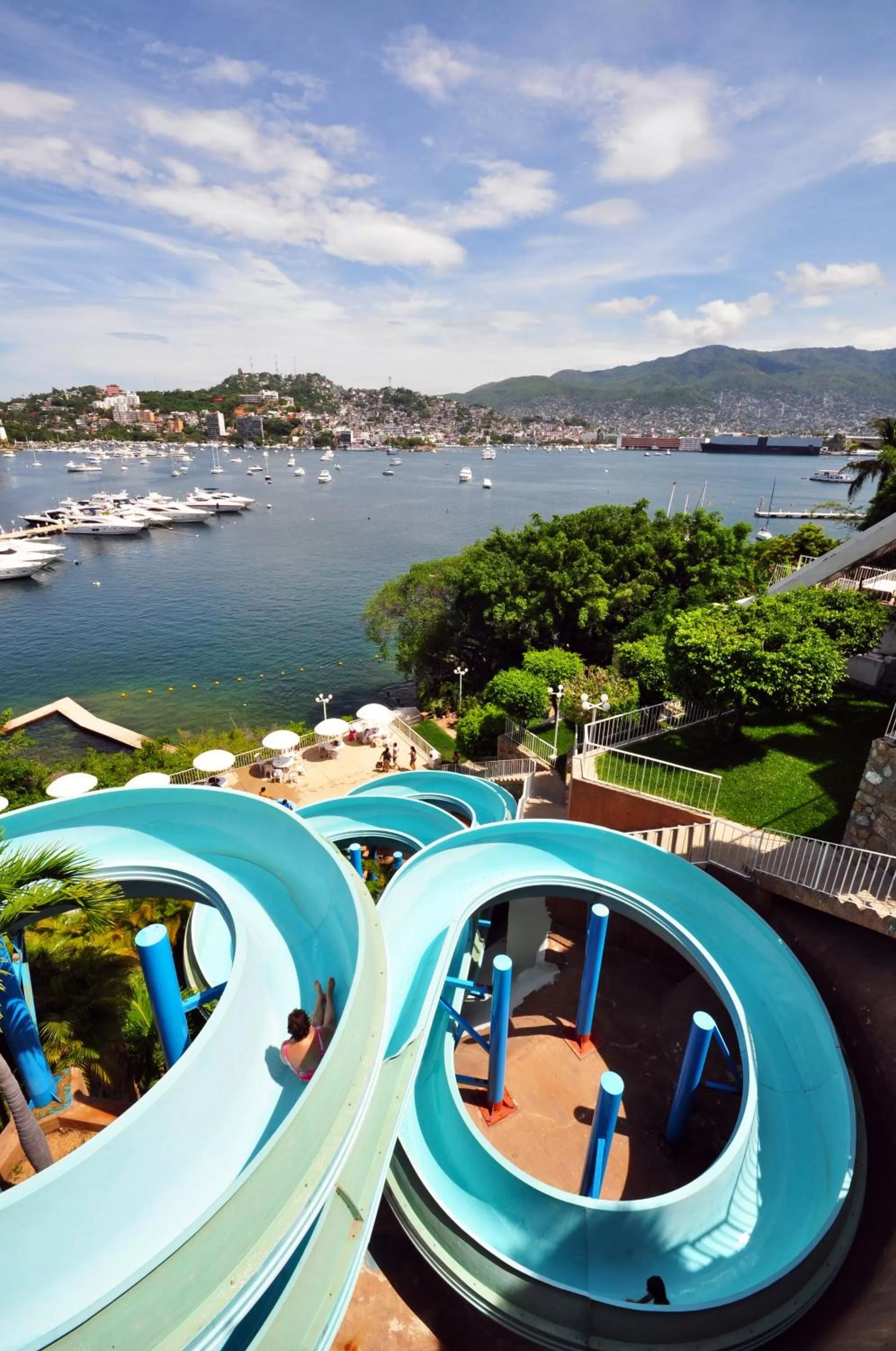 Aqua park in Alba Suites Acapulco