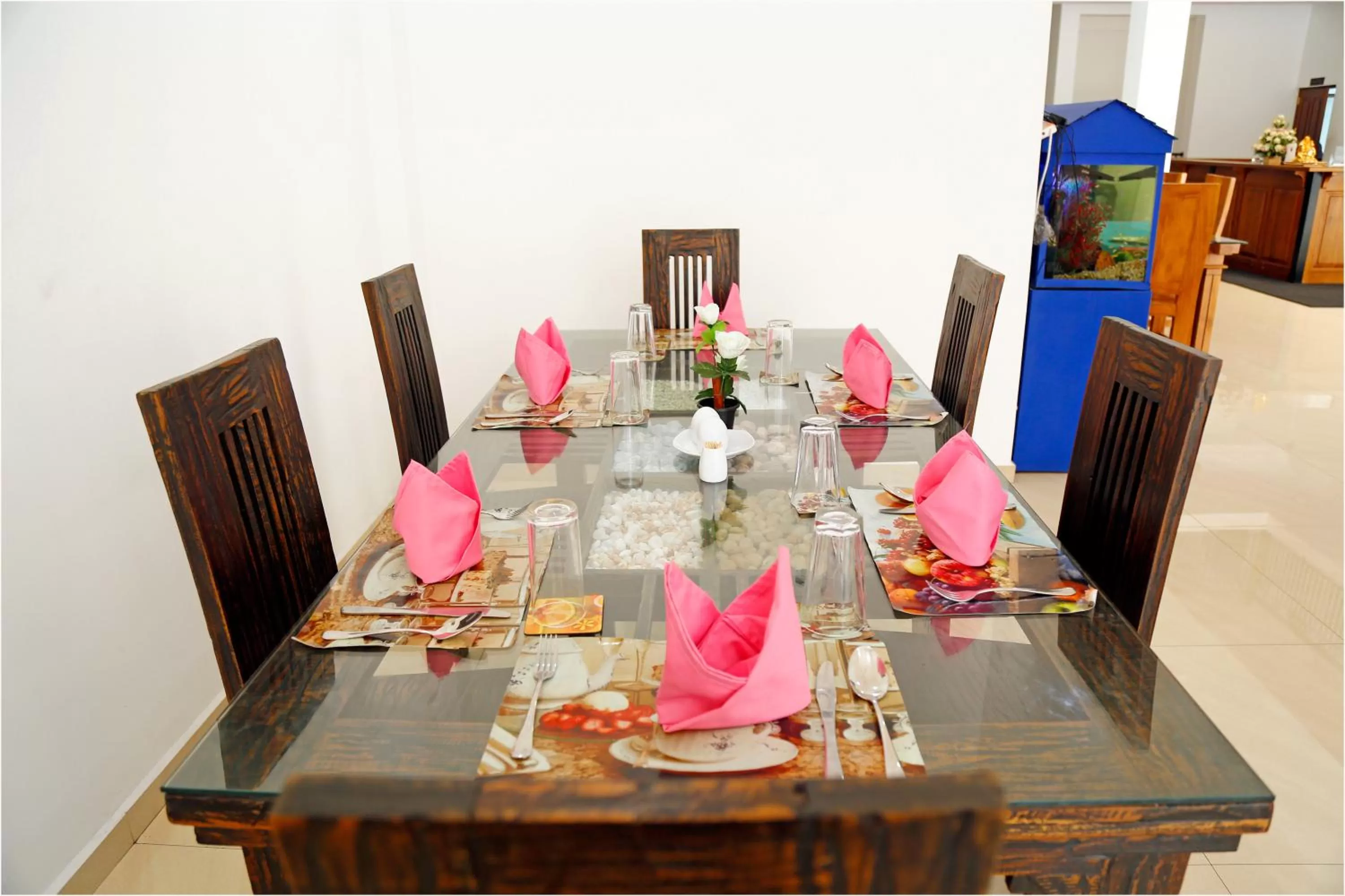 Food and drinks, Restaurant/Places to Eat in Ronaka Airport Transit Hotel