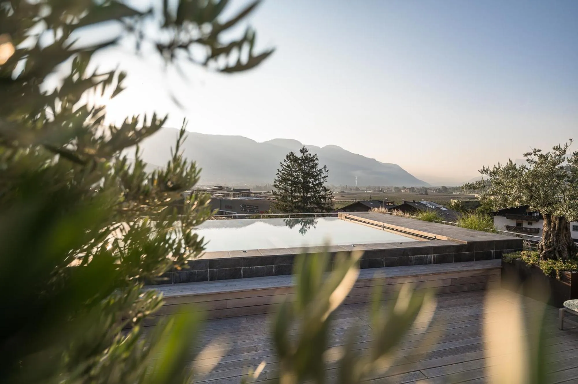 Hot Tub, Swimming Pool in Hotel Das Dorner