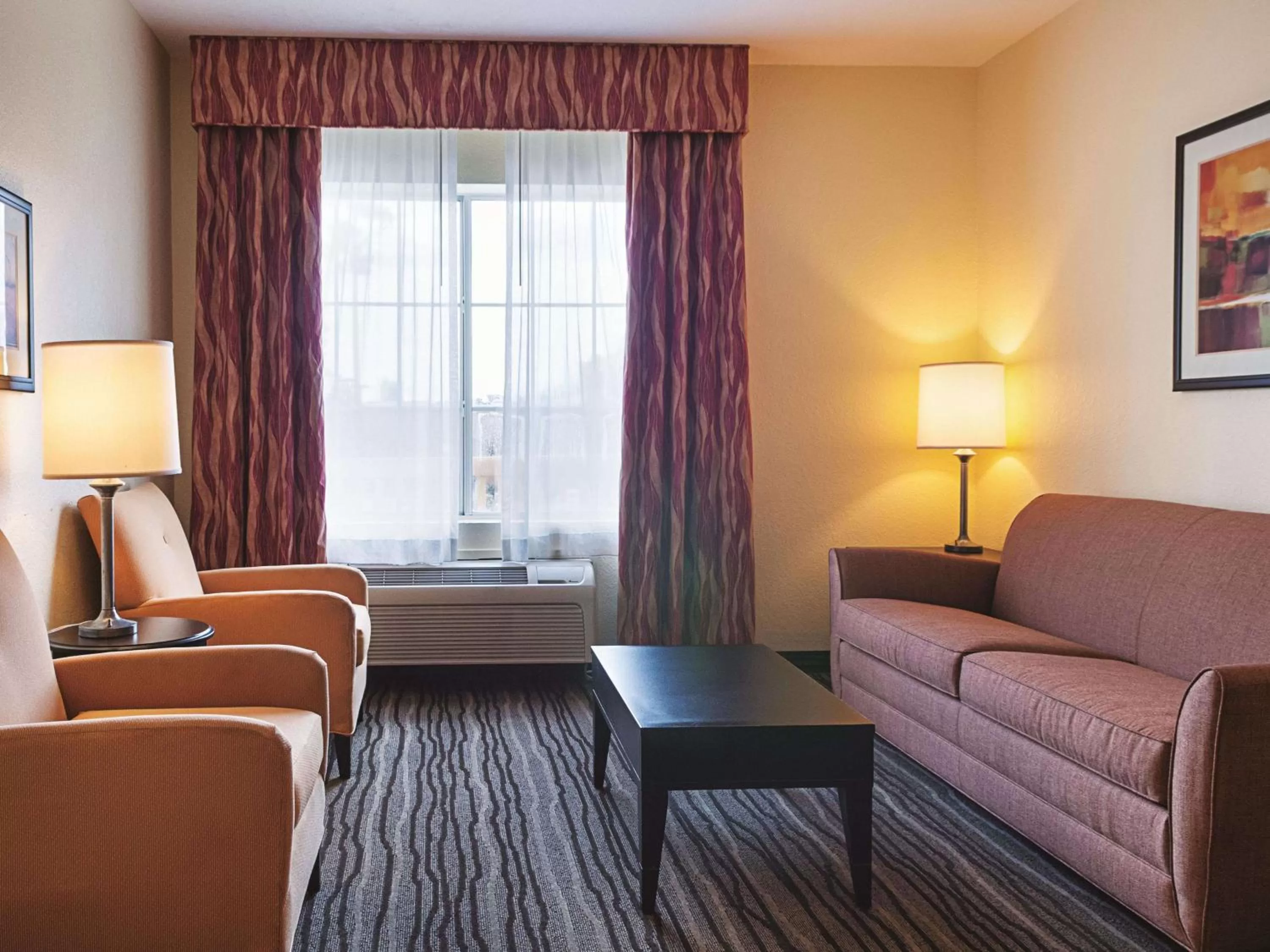 Photo of the whole room in La Quinta by Wyndham Slidell - North Shore Area