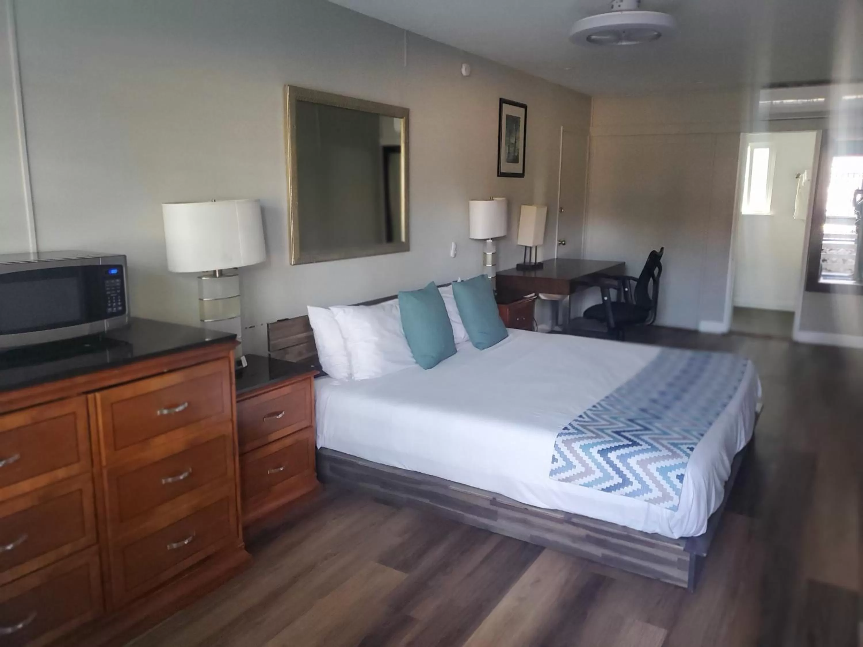 Bedroom in OMEO Suites Big Bear