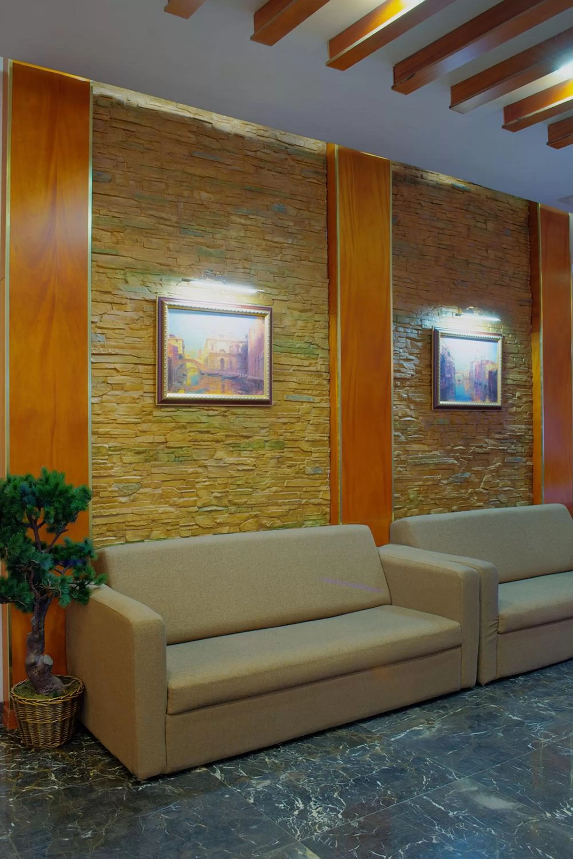 Communal lounge/ TV room in King Hotel Astana