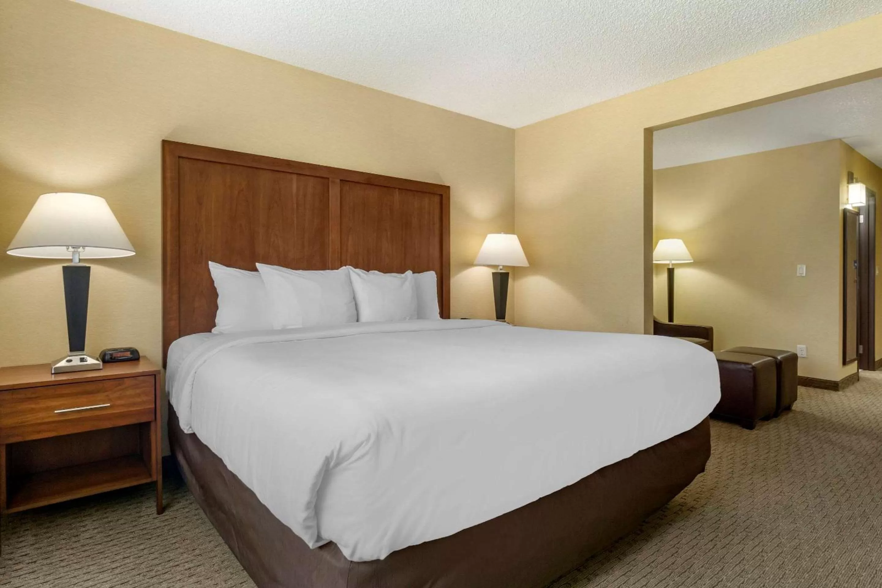 King Suite - Non-Smoking in Comfort Inn & Suites Bothell - Seattle North