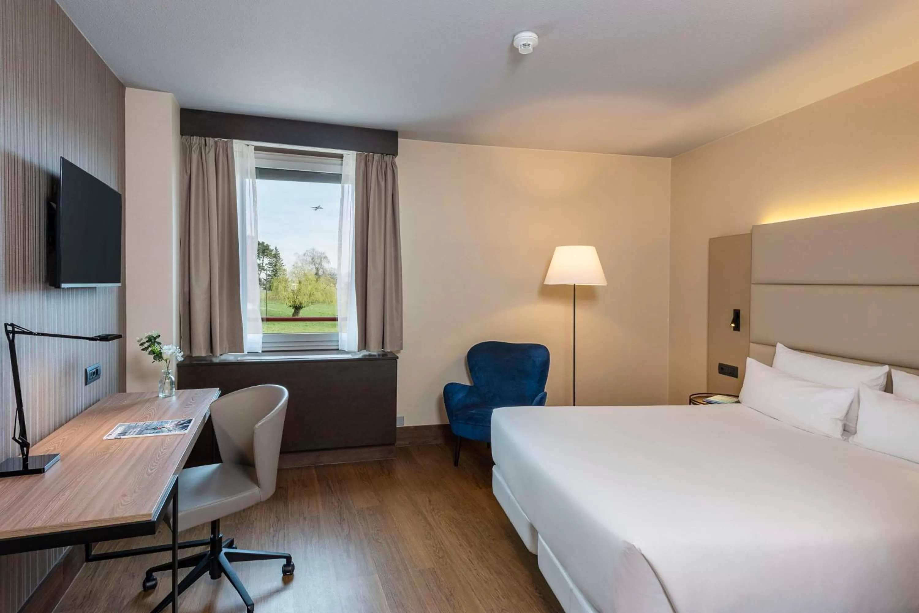 Superior Double or Twin Room with Extra Bed in NH Geneva Airport Hotel