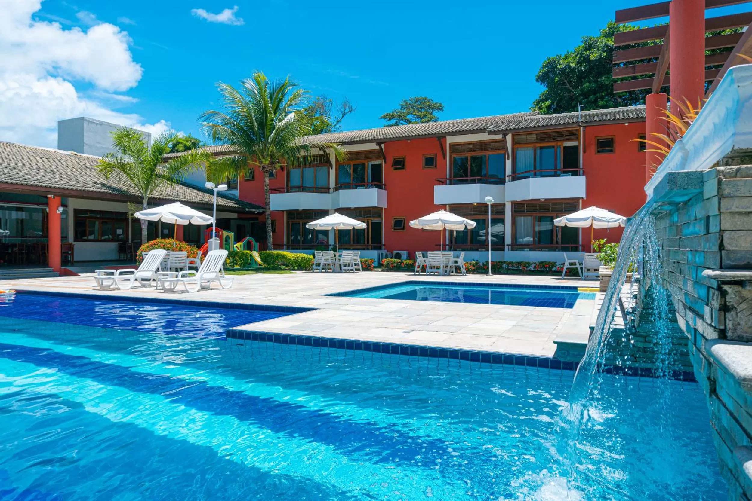 Swimming pool in Porto das Naus Praia Hotel